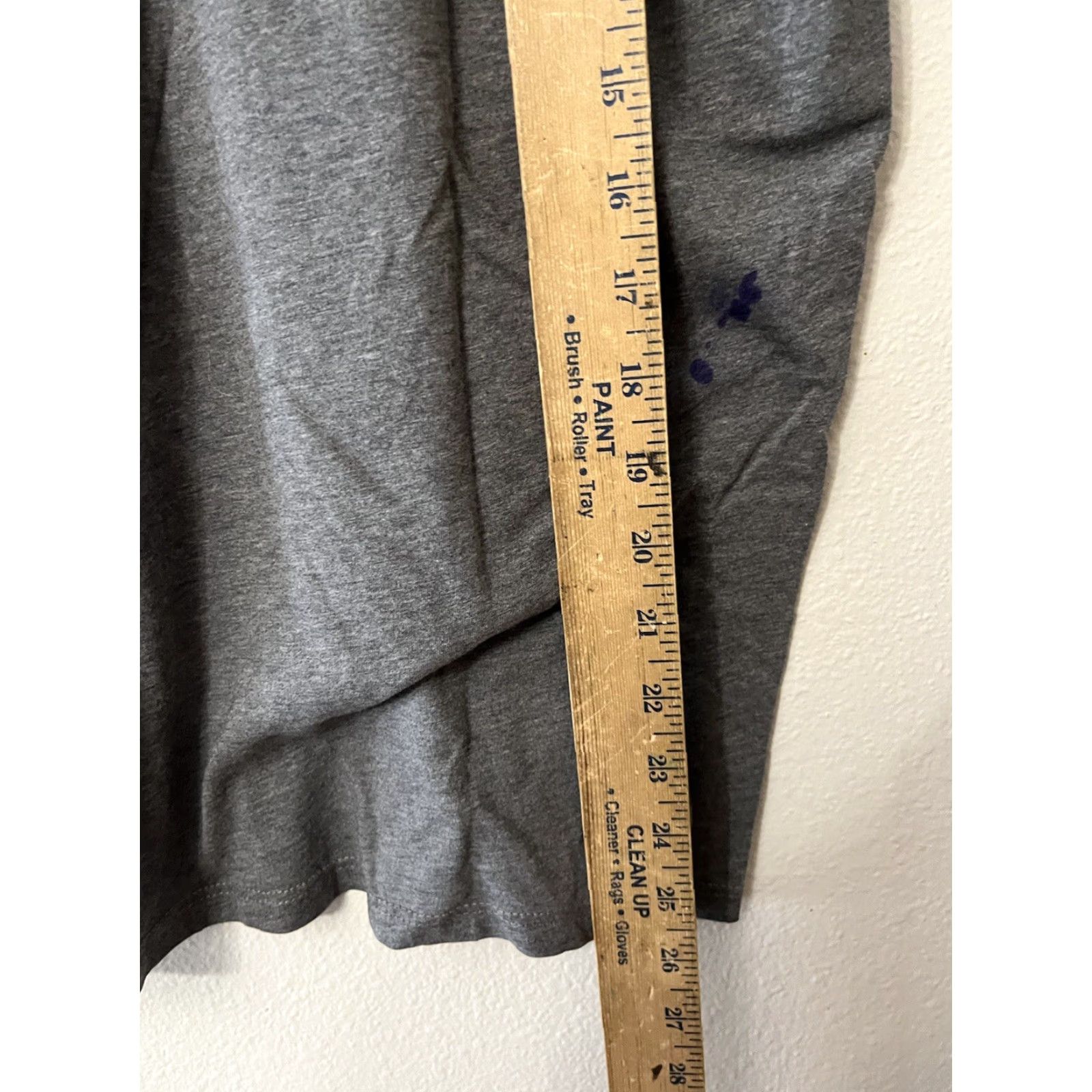 Gap GAP Women's V-Neck T-Shirt Gray Size Large NYC Ball Size L / US 10 / IT 46 - 5 Thumbnail