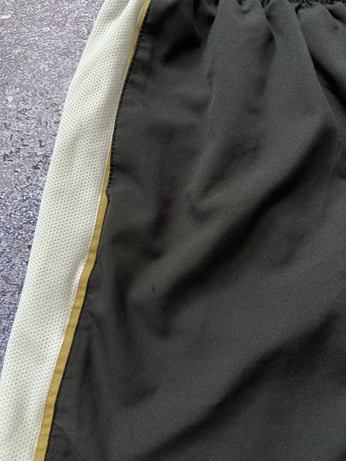 Nike Vintage Nike Total Jersey Shorts Size US 36 / EU 52 - 6 Thumbnail
