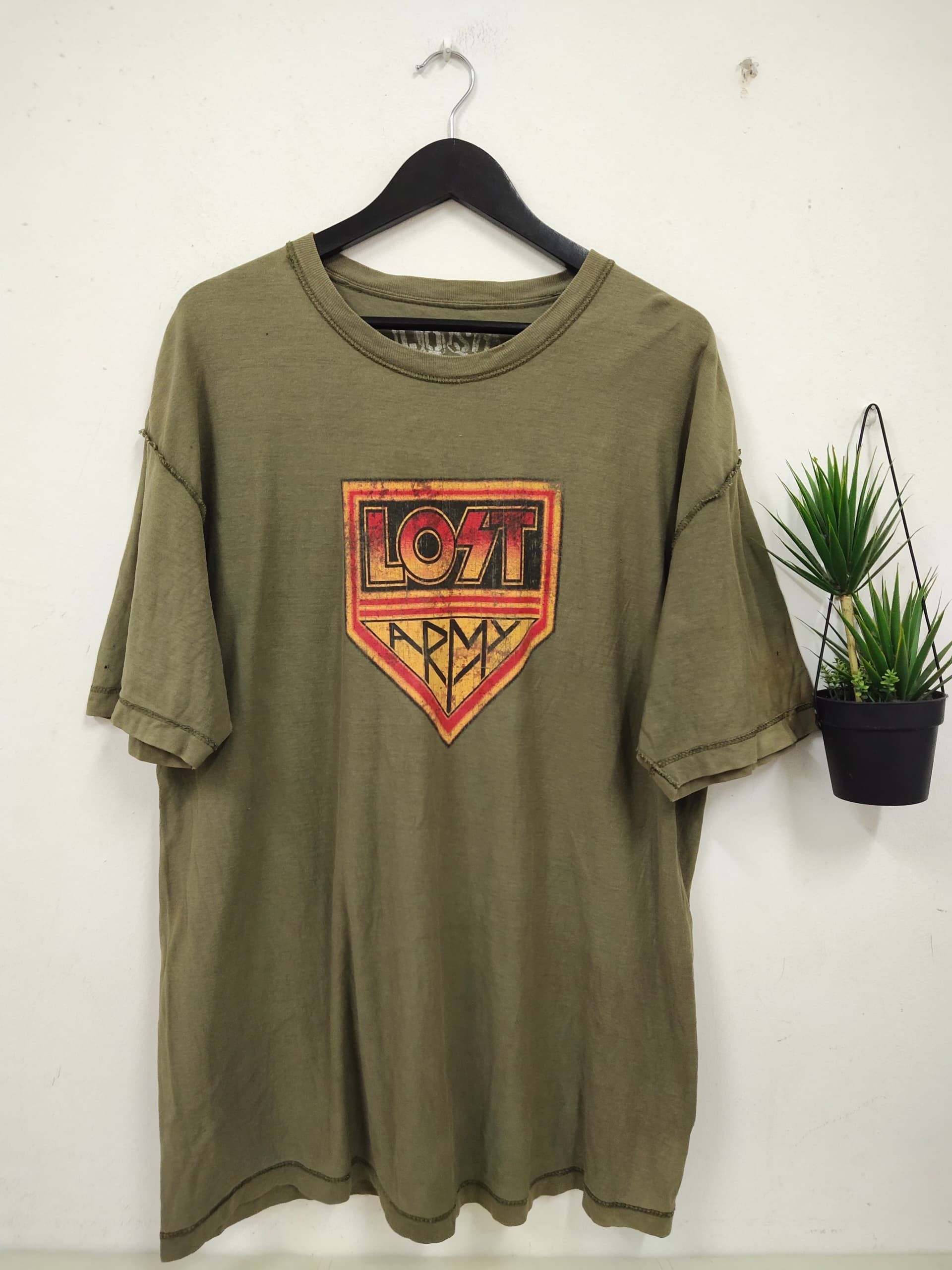 Vtg Lost Skateboard X Kiss Army band t shirt
