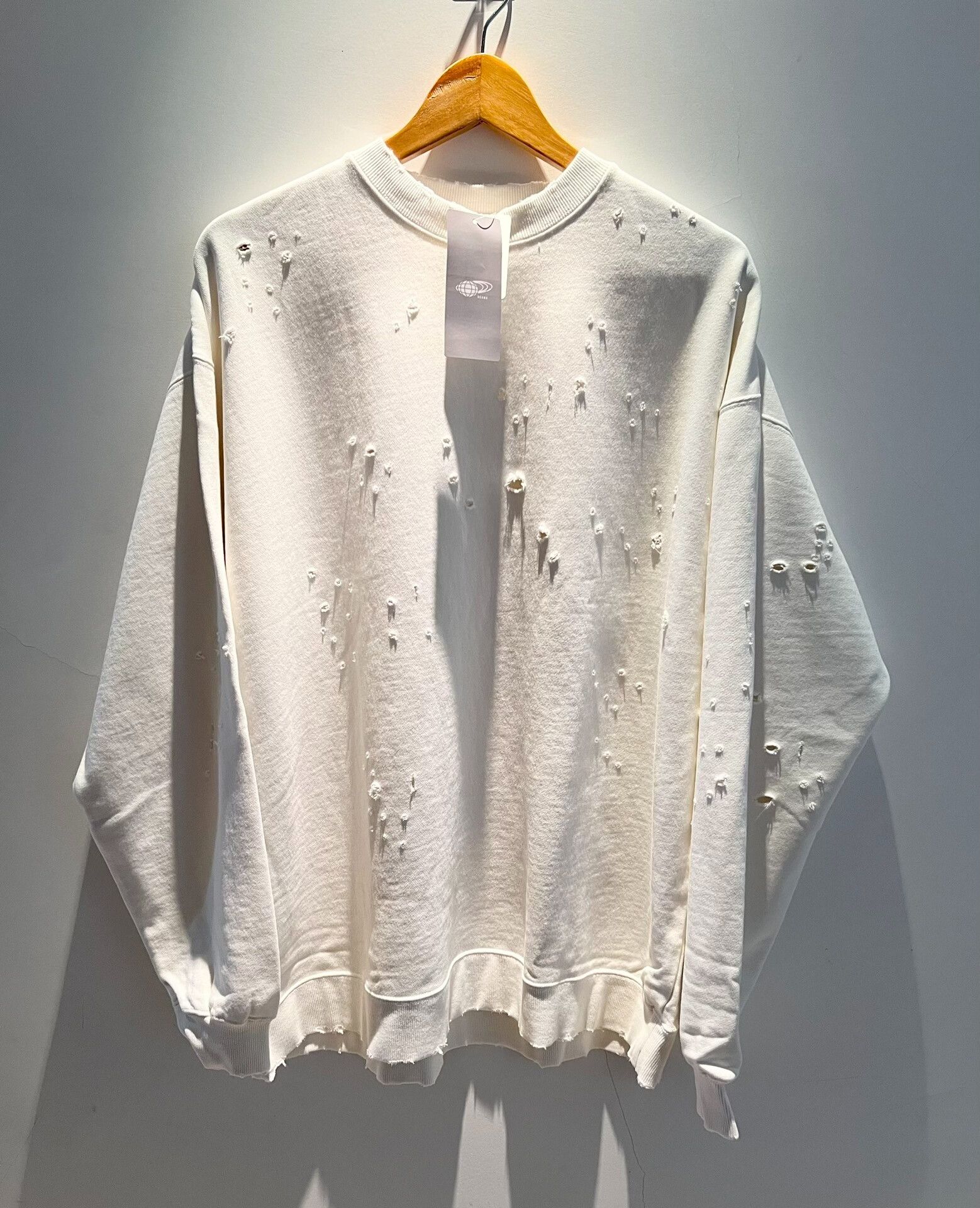 Beams Japan classic distressed white sweatshirt by beams Size US L / EU 52-54 / 3 - 1 Thumbnail