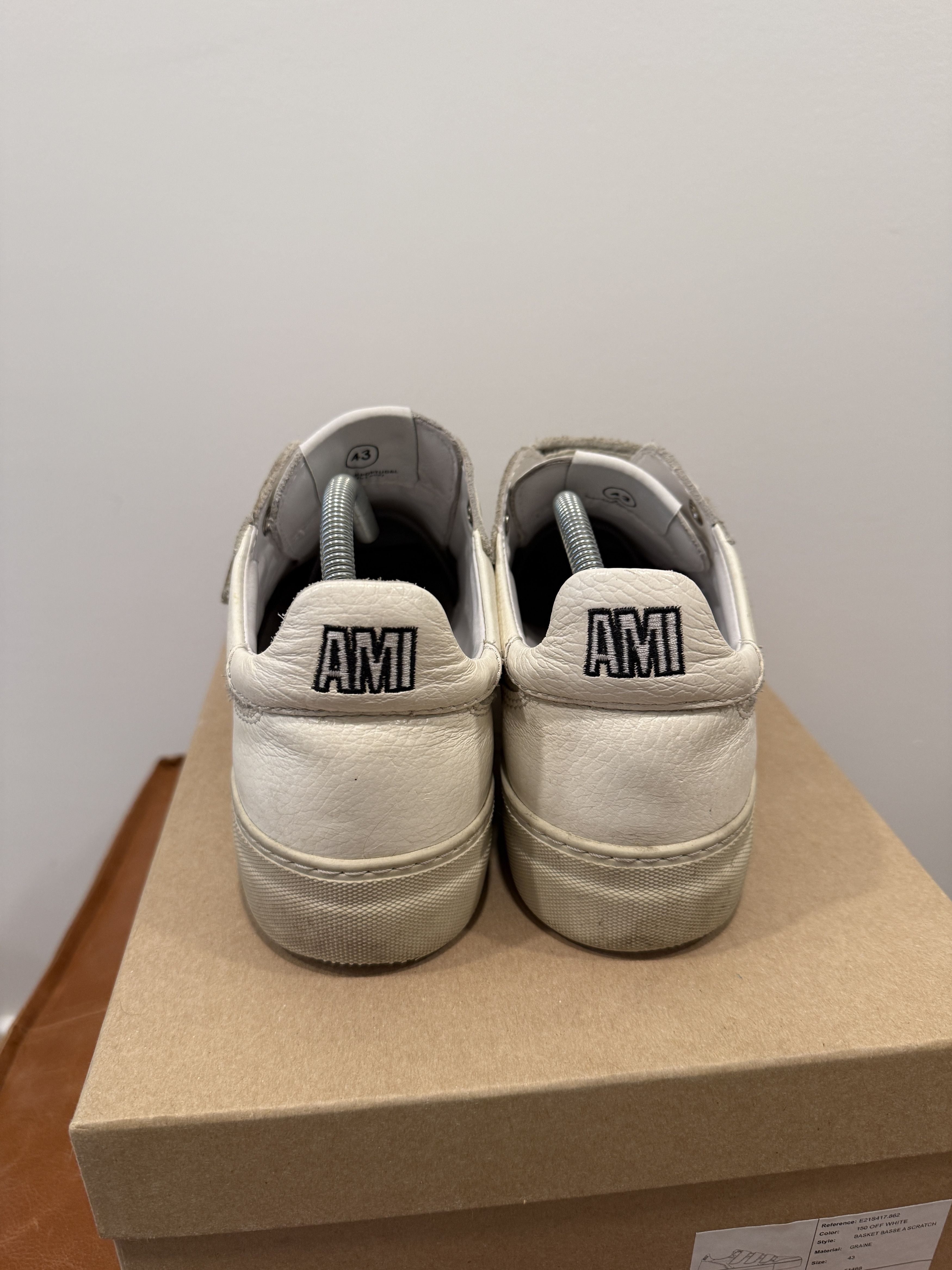 AMI AMI Paris Basketball Velcro Low-Top Sneaker (Off-White) Size US 10 / EU 43 - 2 Thumbnail