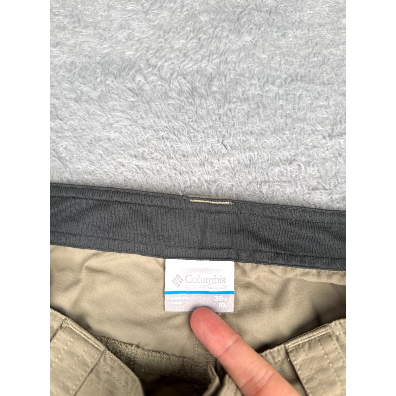 Vintage Columbia Shorts Mens 36 Beige Cargo Nylon Rip-Stop 36x10 Size US 36 / EU 52 - 7 Thumbnail