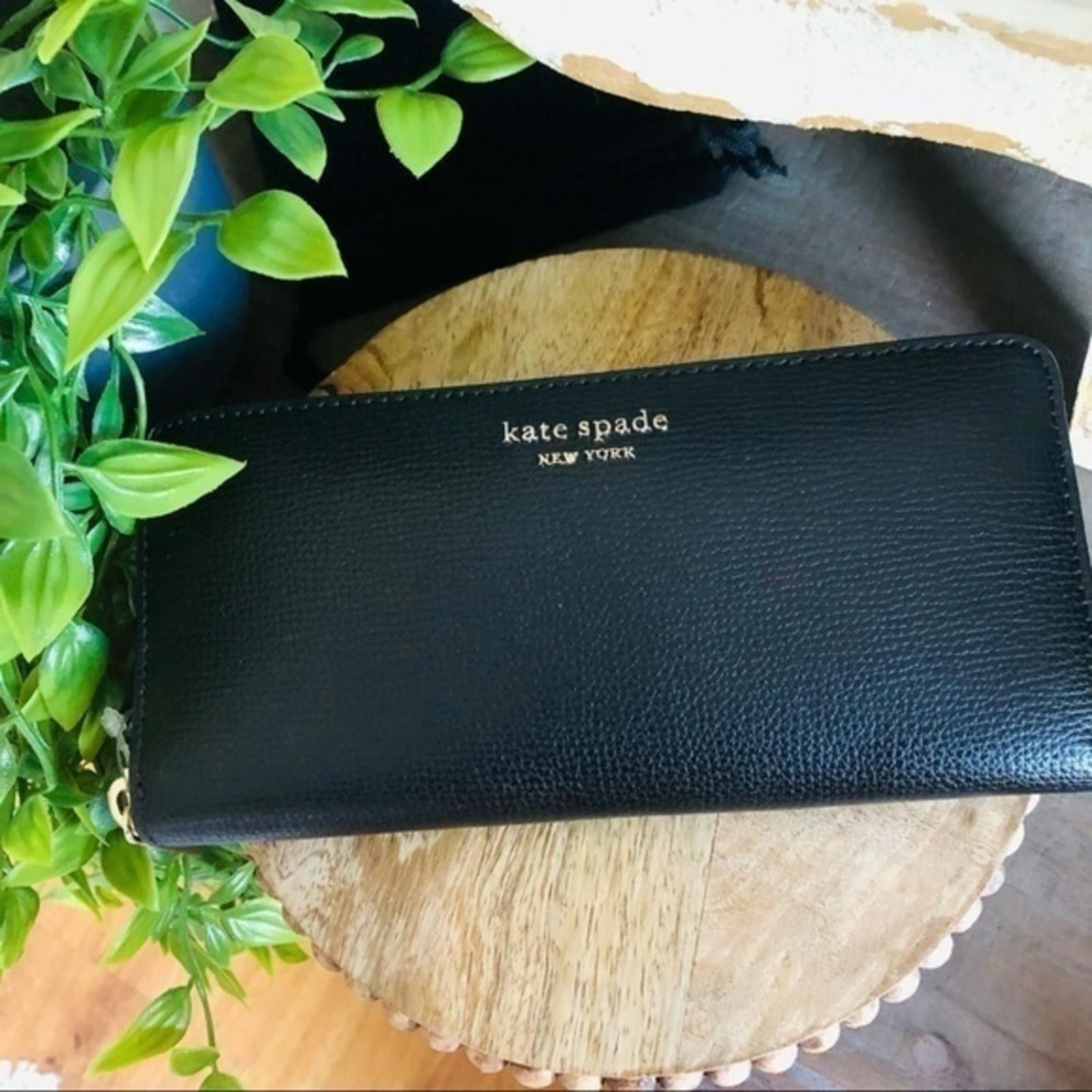 Kate Spade Kate Spade Triple Compartment NWT Size ONE SIZE - 1 Thumbnail