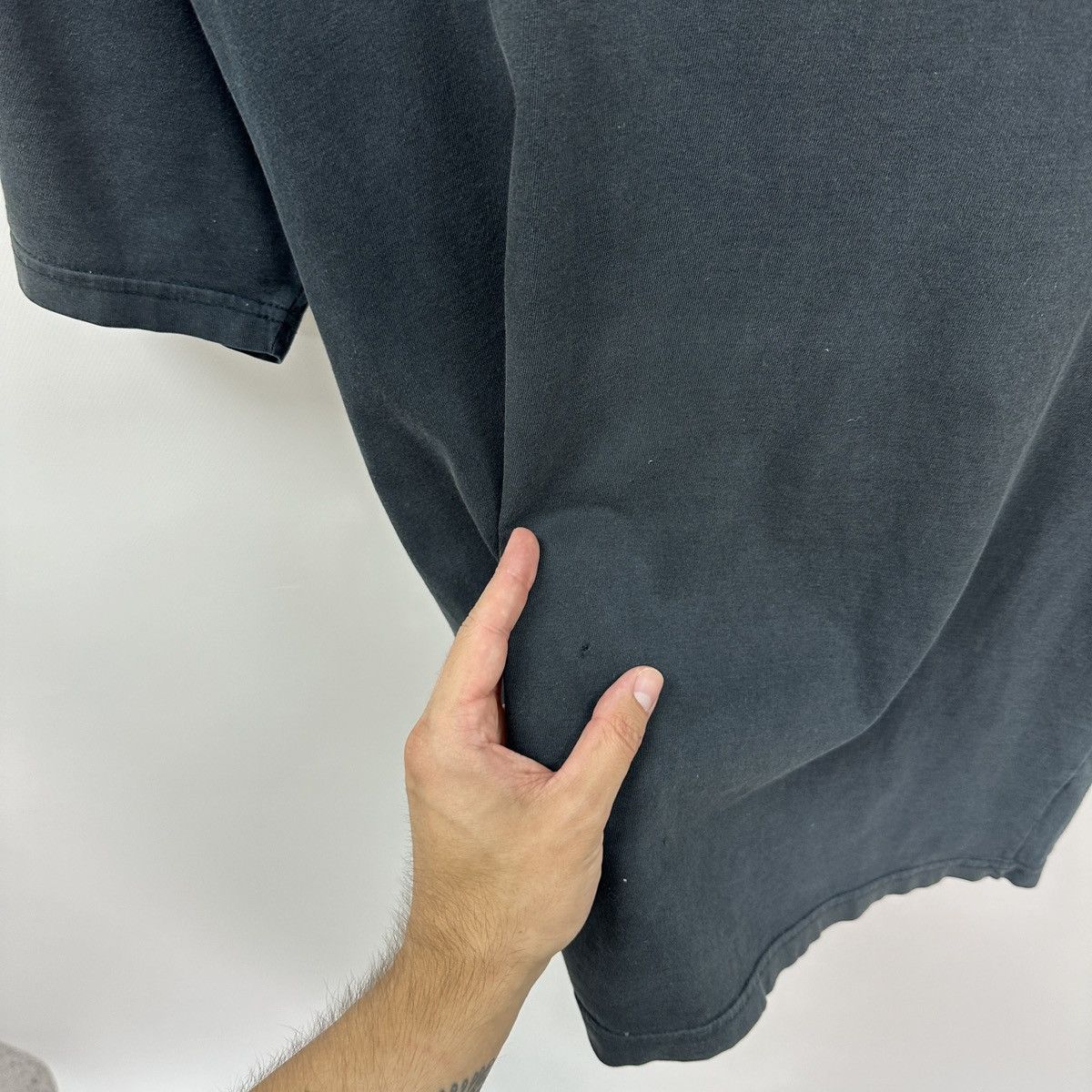 Carhartt Vintage 00s Carhartt Embroidered logo faded tee y2k hype og Size US L / EU 52-54 / 3 - 6 Thumbnail
