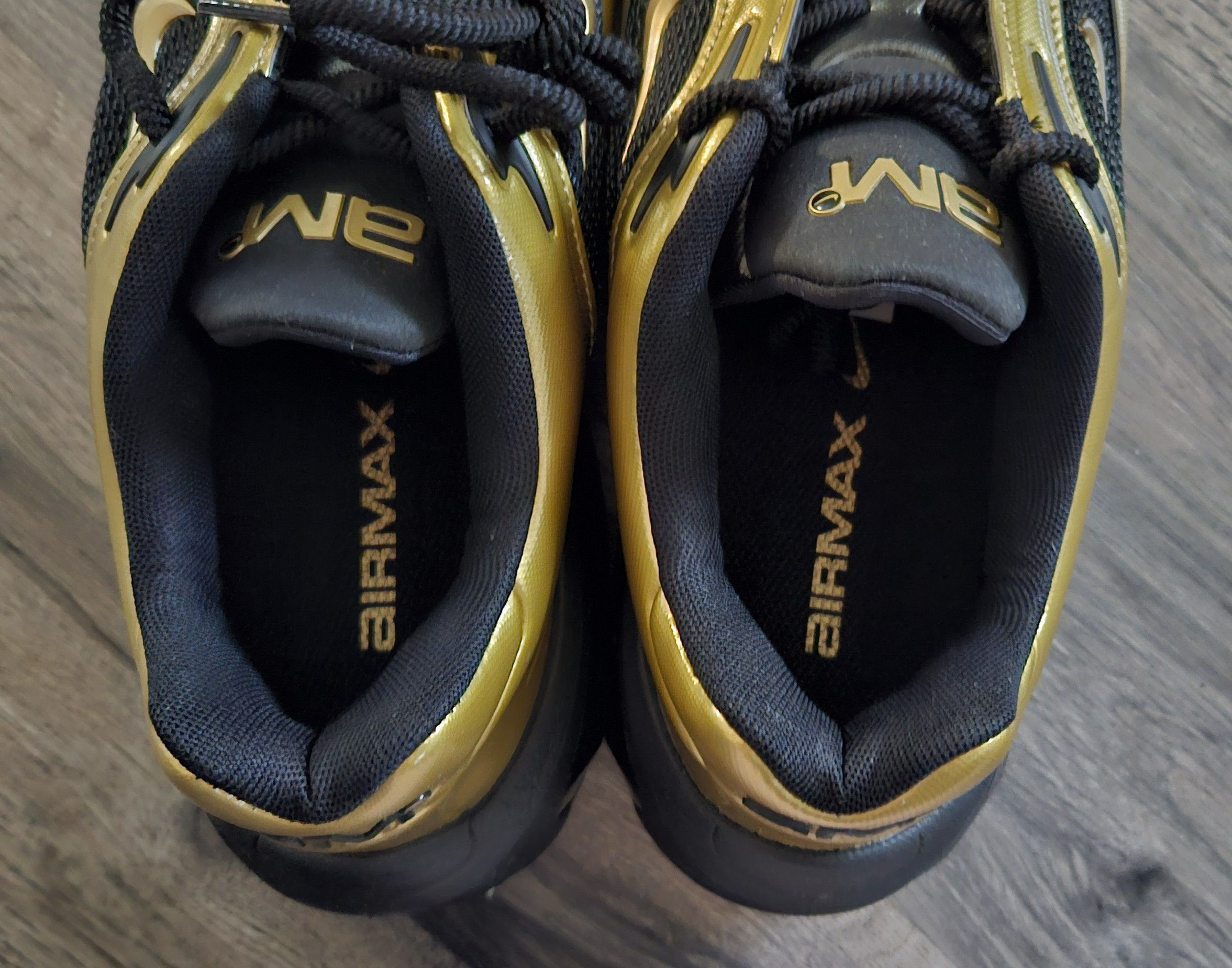 Nike Nike Womens Air Max Muse Metallic Gold & Black Shoes 10.5 Size US 10.5 / IT 40.5 - 6 Thumbnail