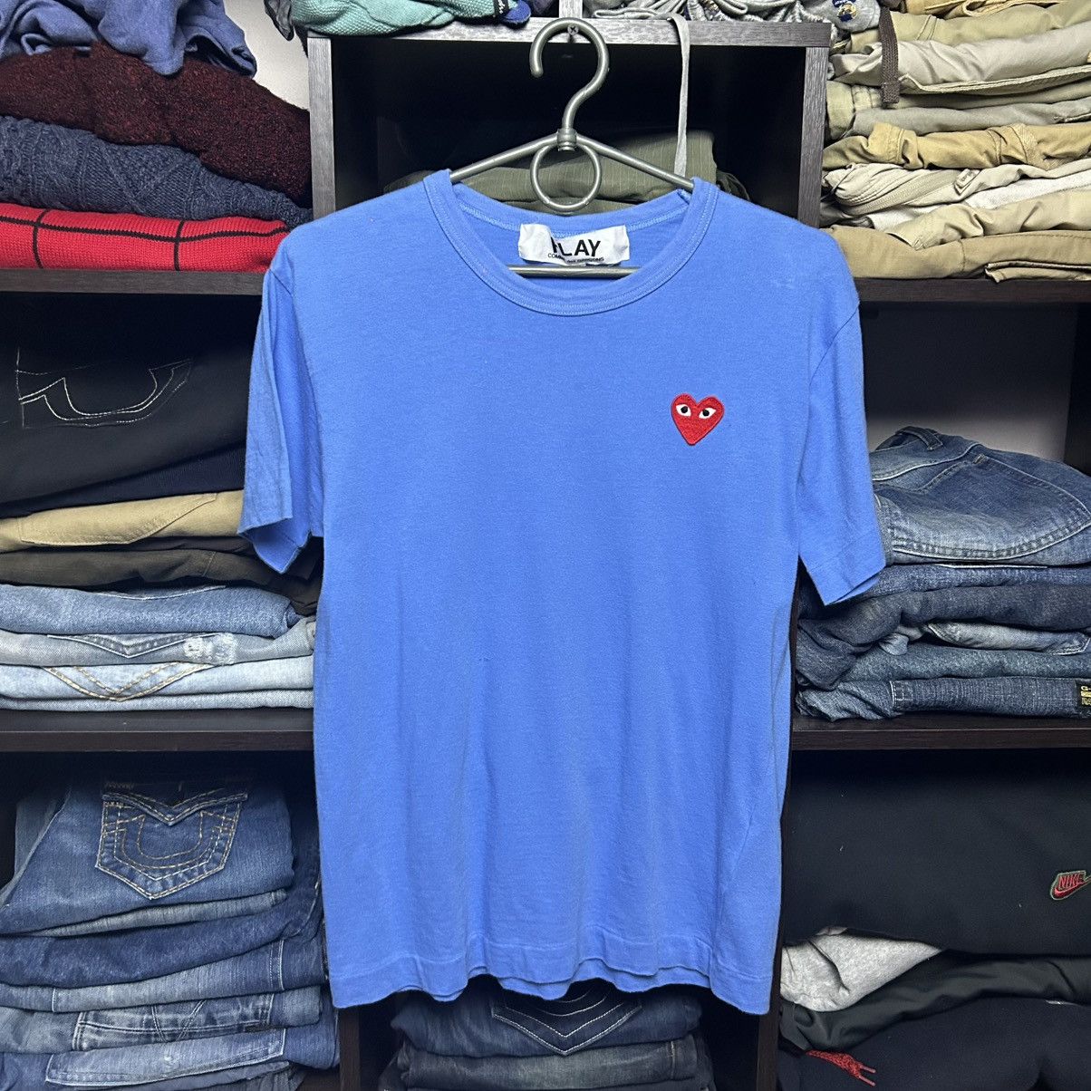 Comme des Garcons PLAY Luxury Play Comme Des Garcons Small logo designer tee size S Size US S / EU 44-46 / 1 - 1 Thumbnail
