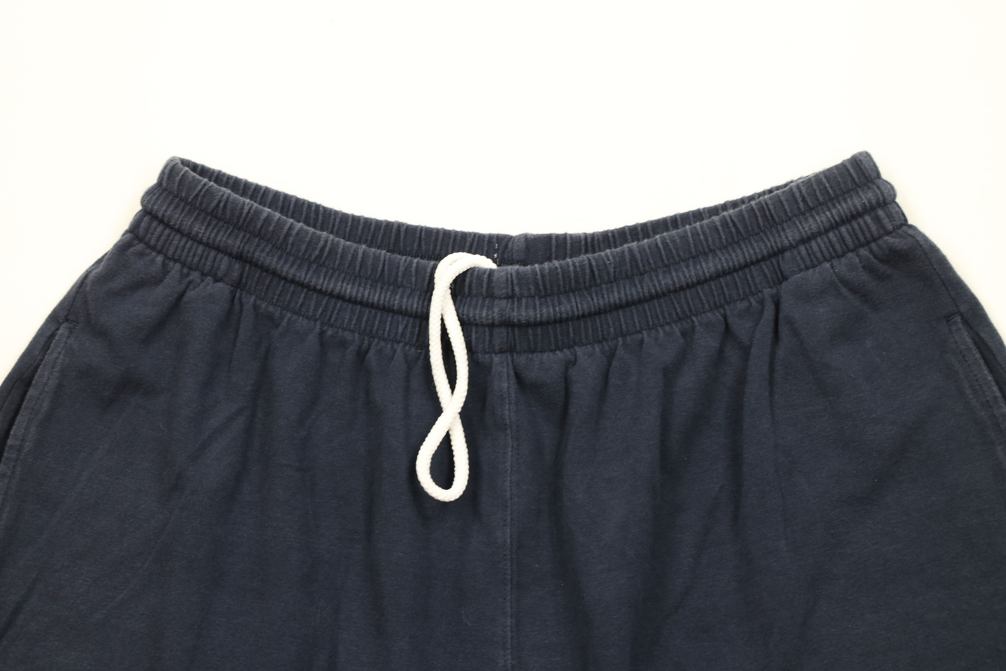 Champion Vintage 90s Champion Monochrome Above Knee Shorts Navy Blue Size US 32 / EU 48 - 2 Thumbnail