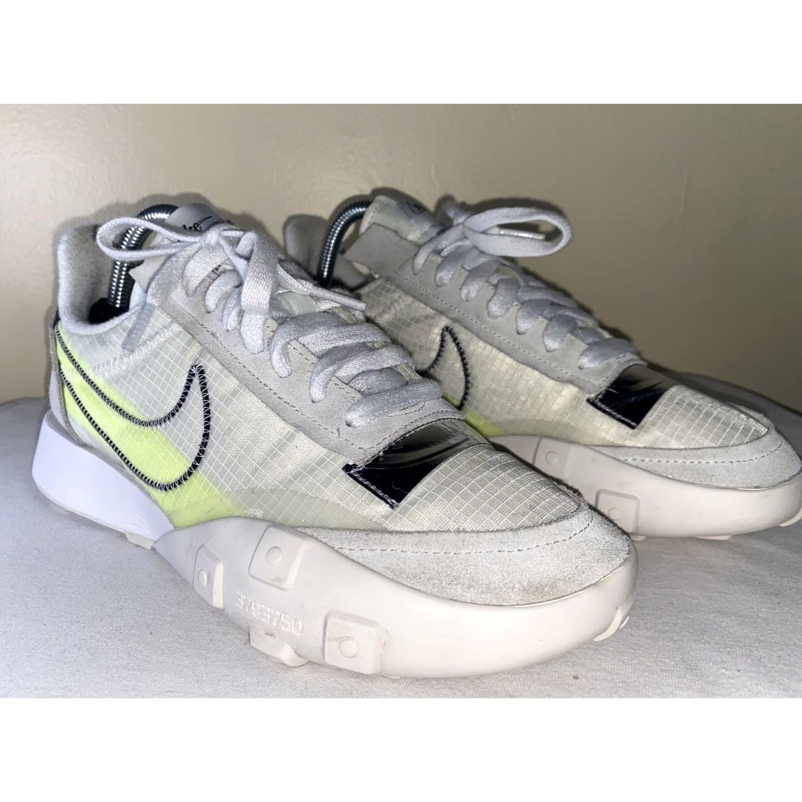 Nike VINTAGE Women’s Nike Waffle Racer 2x White / Grey / Neon Size 9.5 Size US 10 / IT 40 - 2 Thumbnail