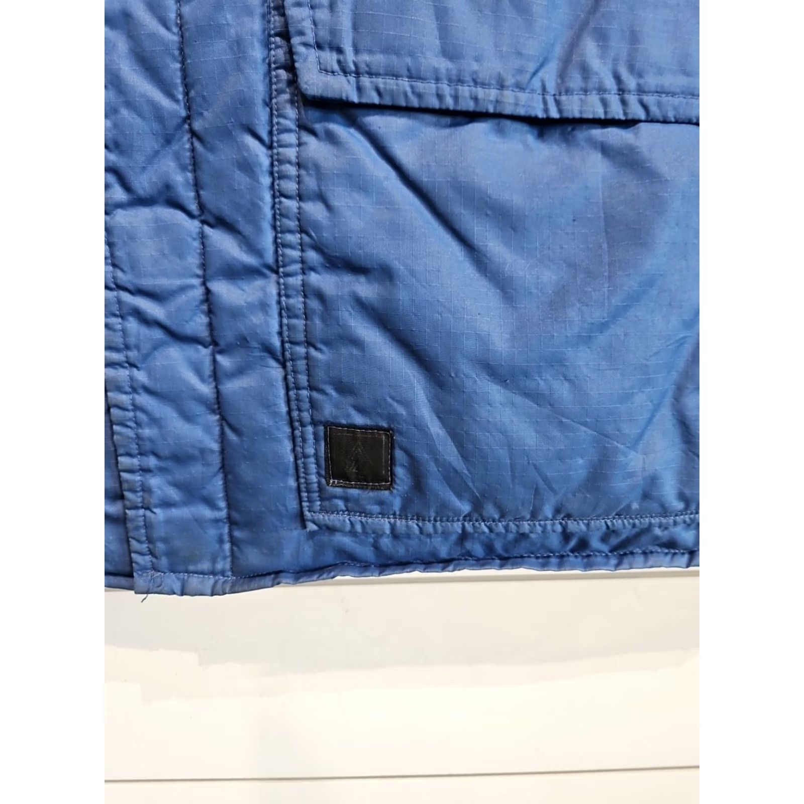 Altra VINTAGE Altra Ford F-150 250 350 Trucks Blue Western Puffer Puffy Vest Mens M Long Synthetic Nylon Jacket Size US M / EU 48-50 / 2 - 4 Thumbnail