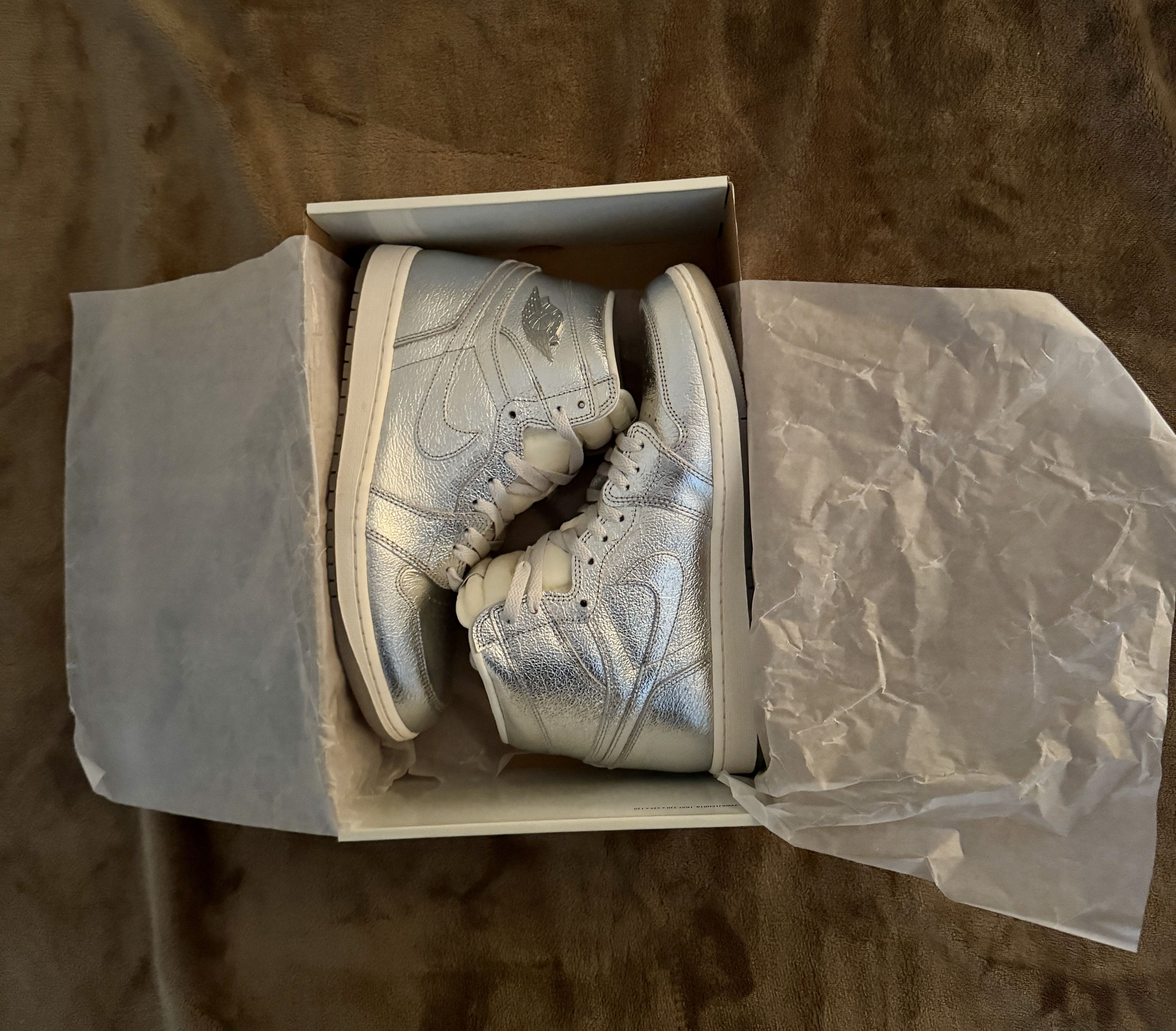 Nike Nike Air Jordan 1 Retro Hi OG Metallic Silver Size US 12 / IT 42 - 1 Thumbnail
