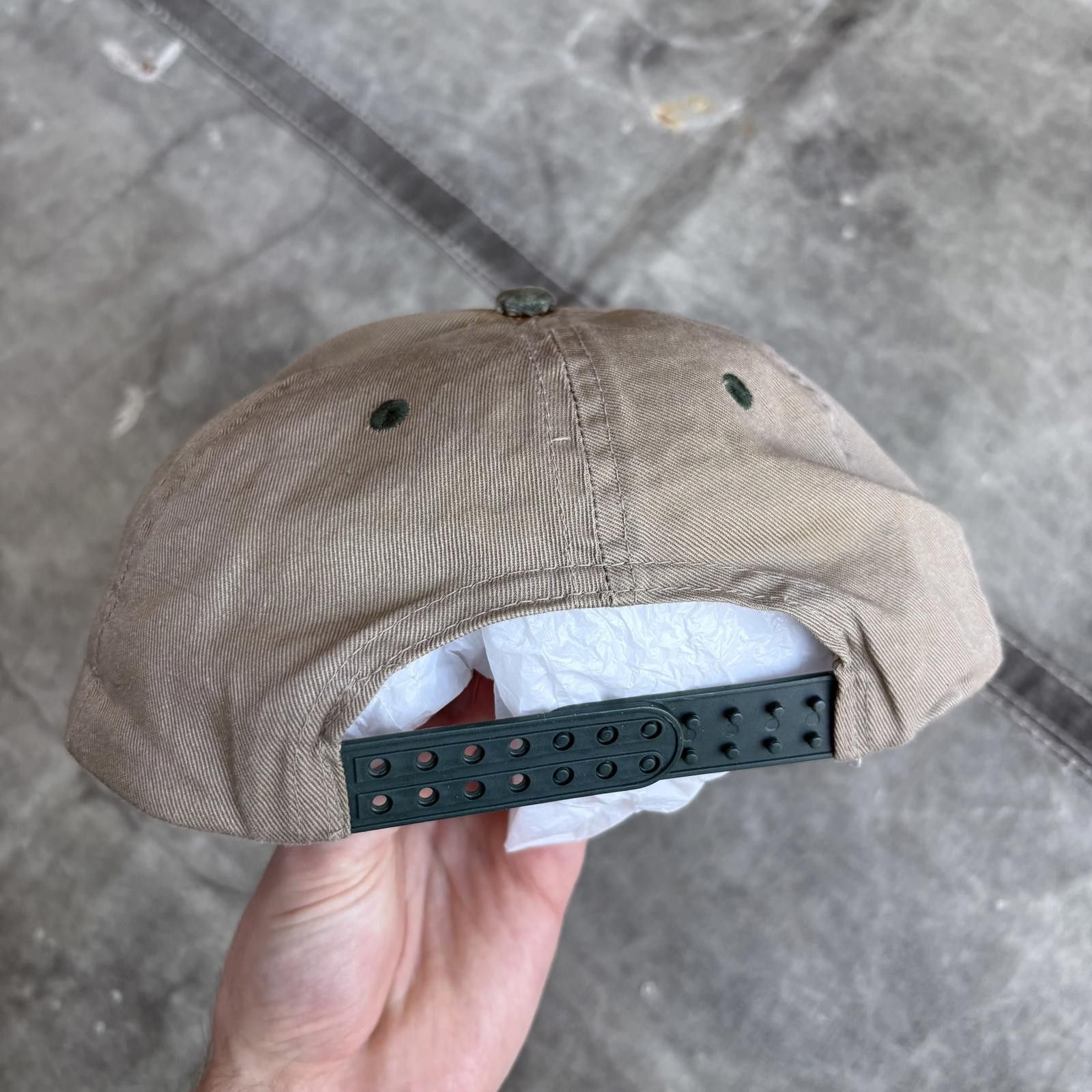 Vintage Vintage 90s Faded Green Arkansas Razorbacks SnapBack Hat Size ONE SIZE - 3 Thumbnail