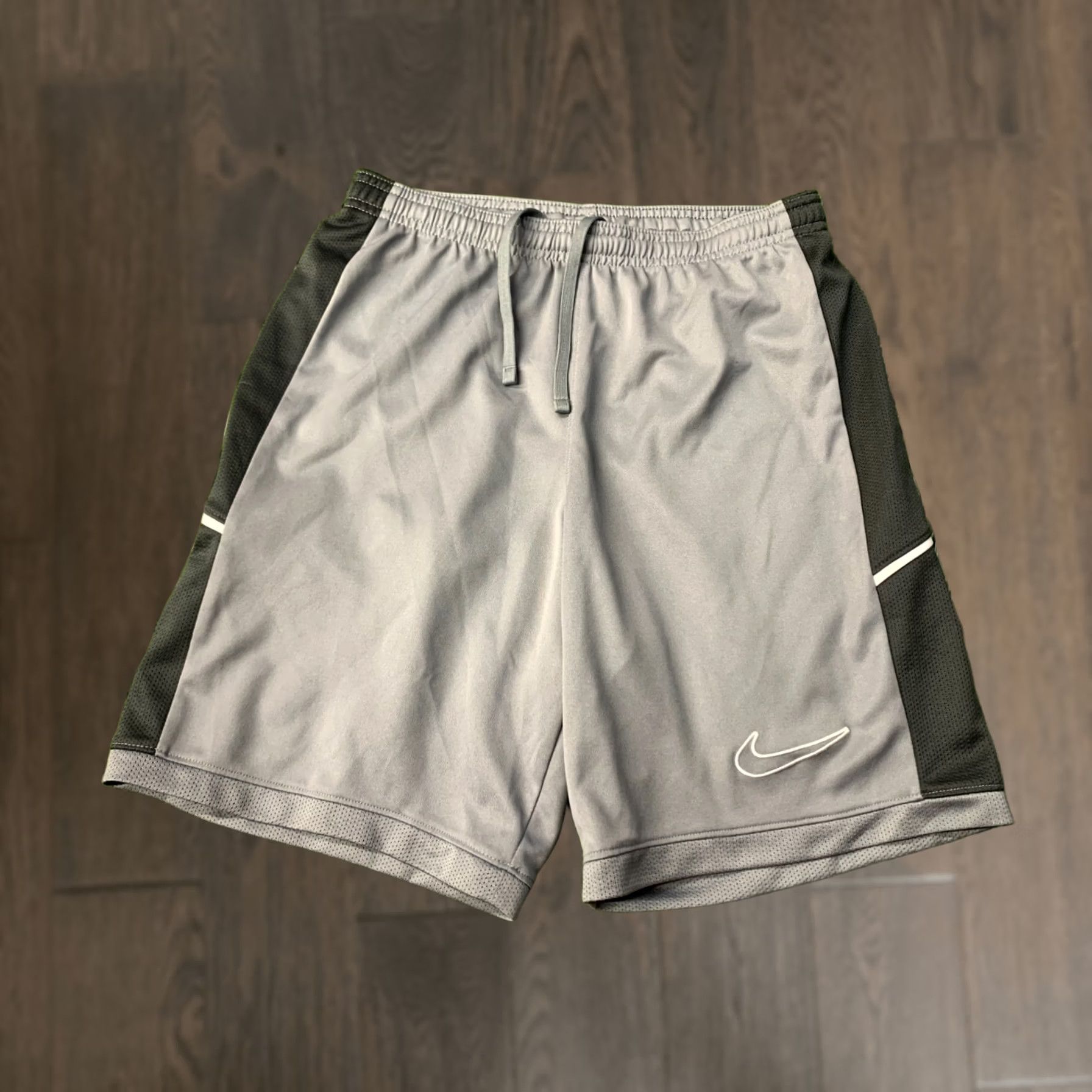 Nike NIKE Dri-FIT Academy ORIGINAL 2025 MEN Football Slim Shorts S Gray and White Nike Dri-FIT Academy Short Mens Slim Fit Training Summer 2025 Size US 29 - 1 Thumbnail