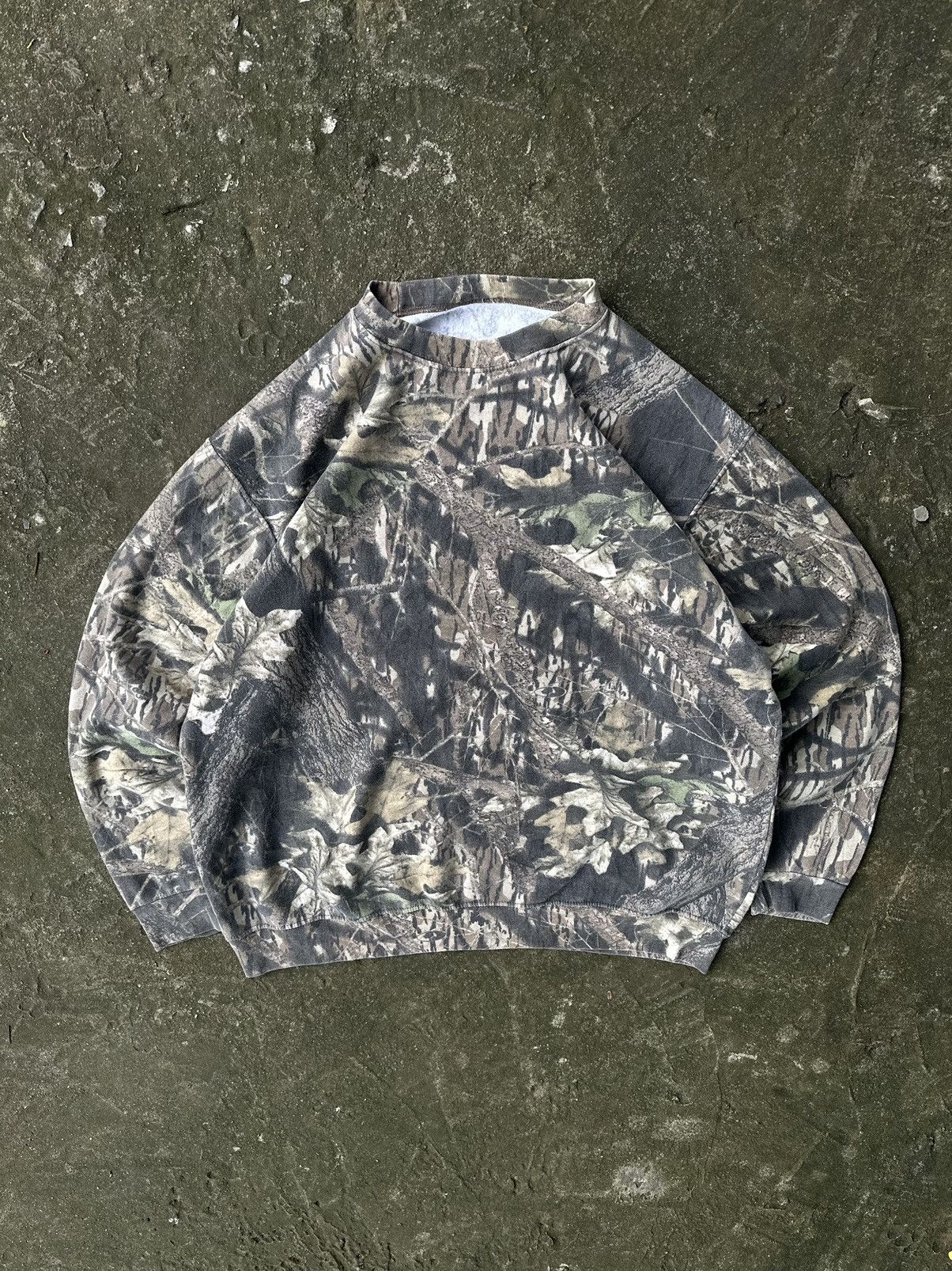 Carhartt × Vintage Vintage Realtree Camo Sweatshirt Carhartt Style Baggy Size US XXL / EU 58 / 5 - 1 Thumbnail