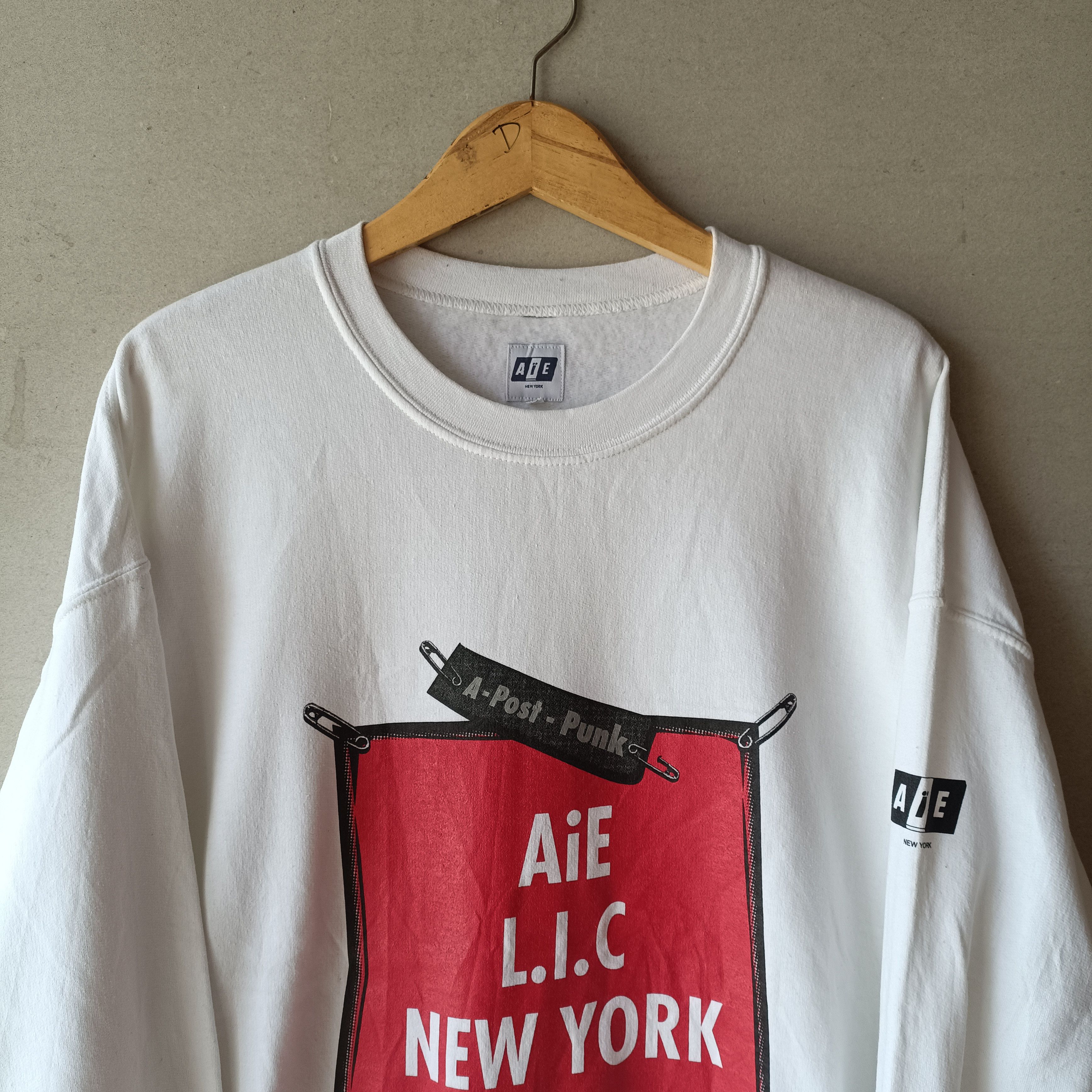 Nepenthes AiE Nepenthes Art In Edication Sweatshirt New York Size US XL / EU 56 / 4 - 3 Thumbnail