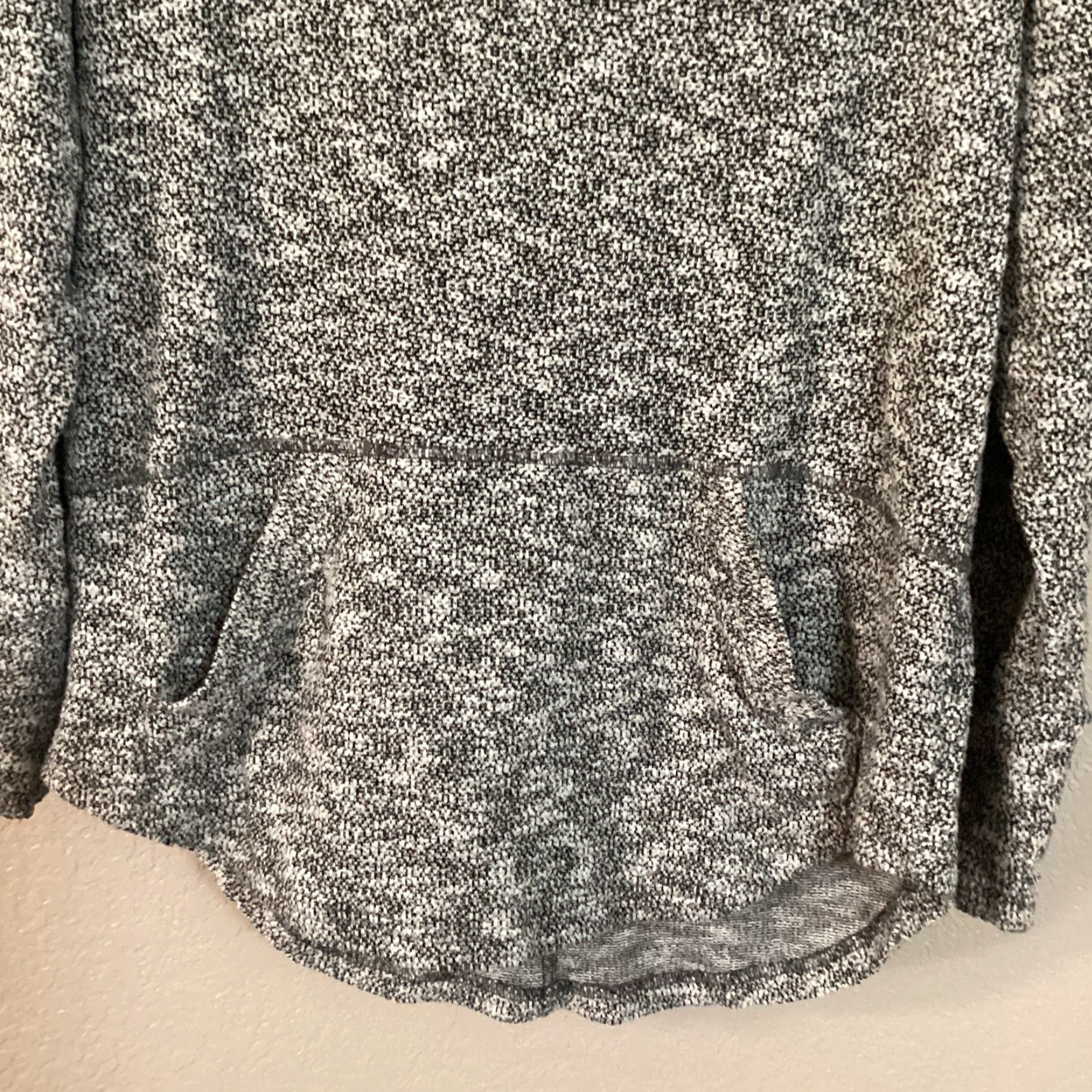 Prana prAna Sweater Women S Gray Marled Raw Edge Neck Pullover Kangaroo Pocket Outdoor Size S / US 4 / IT 40 - 4 Thumbnail