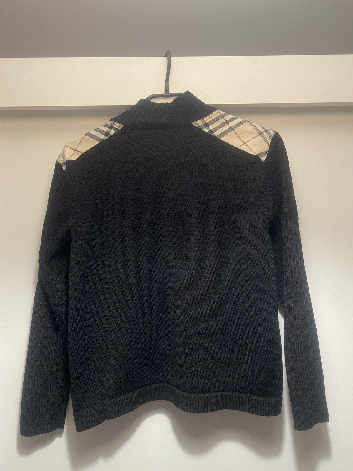 Burberry Burberry luxury zip knitwear with pattern on shoulders Size XS / US 0-2 / IT 36-38 - 4 Thumbnail