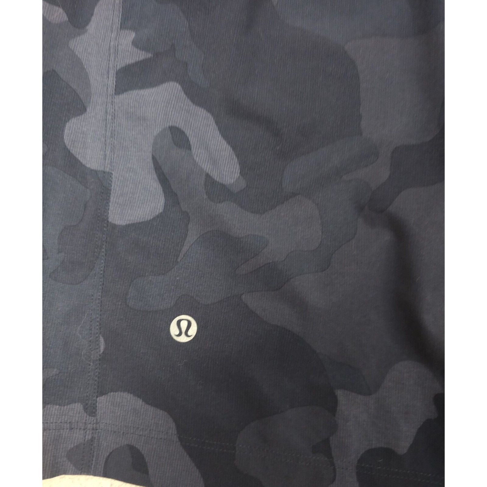 Lululemon Lululemon Mens Blue Linerless Camo Athletic Shorts EXCELLENT Size US 30 / EU 46 - 6 Thumbnail
