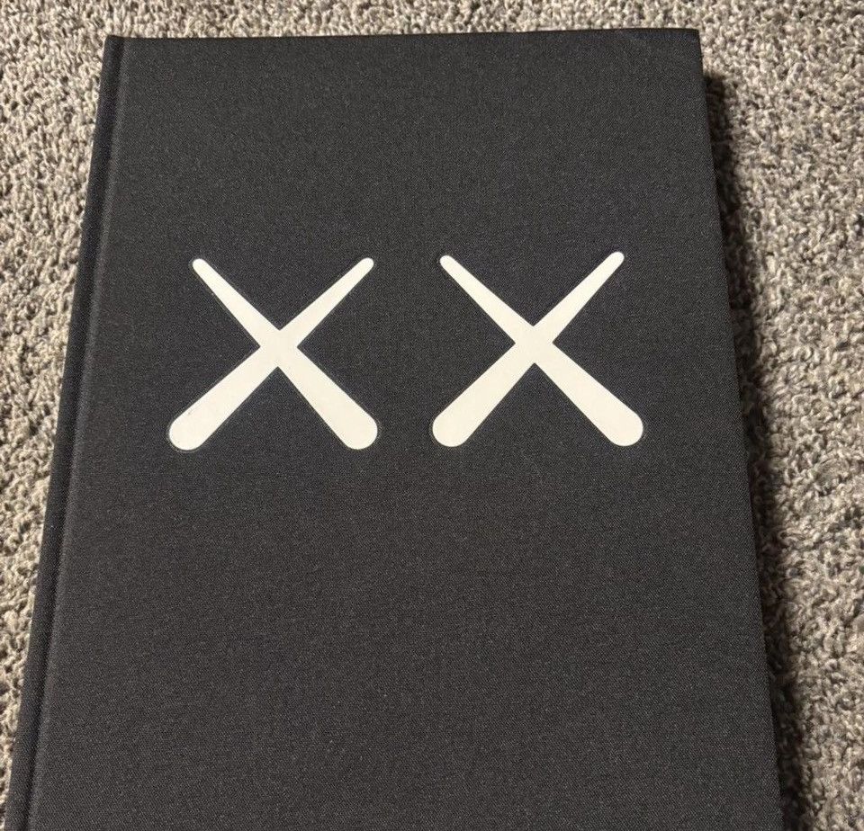 Kaws Kaws book Size ONE SIZE - 1 Thumbnail