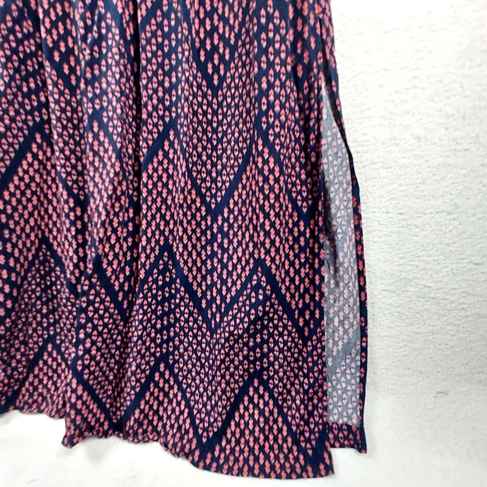 Gap Gap Maxi Dress Women’s Navy Red Sleeveless Chevron Pattern Elastic Waist M Blue Rayon Long Casual Summer Spring Fall Size M / US 6-8 / IT 42-44 - 6 Thumbnail