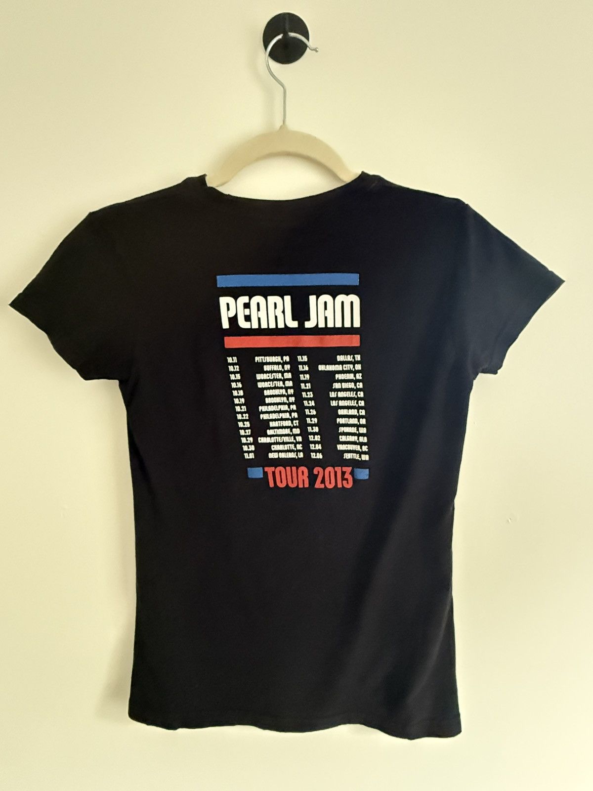 Other Pearl Jam 2013 Tour Tee (Black, Small) Size S / US 4 / IT 40 - 3 Thumbnail