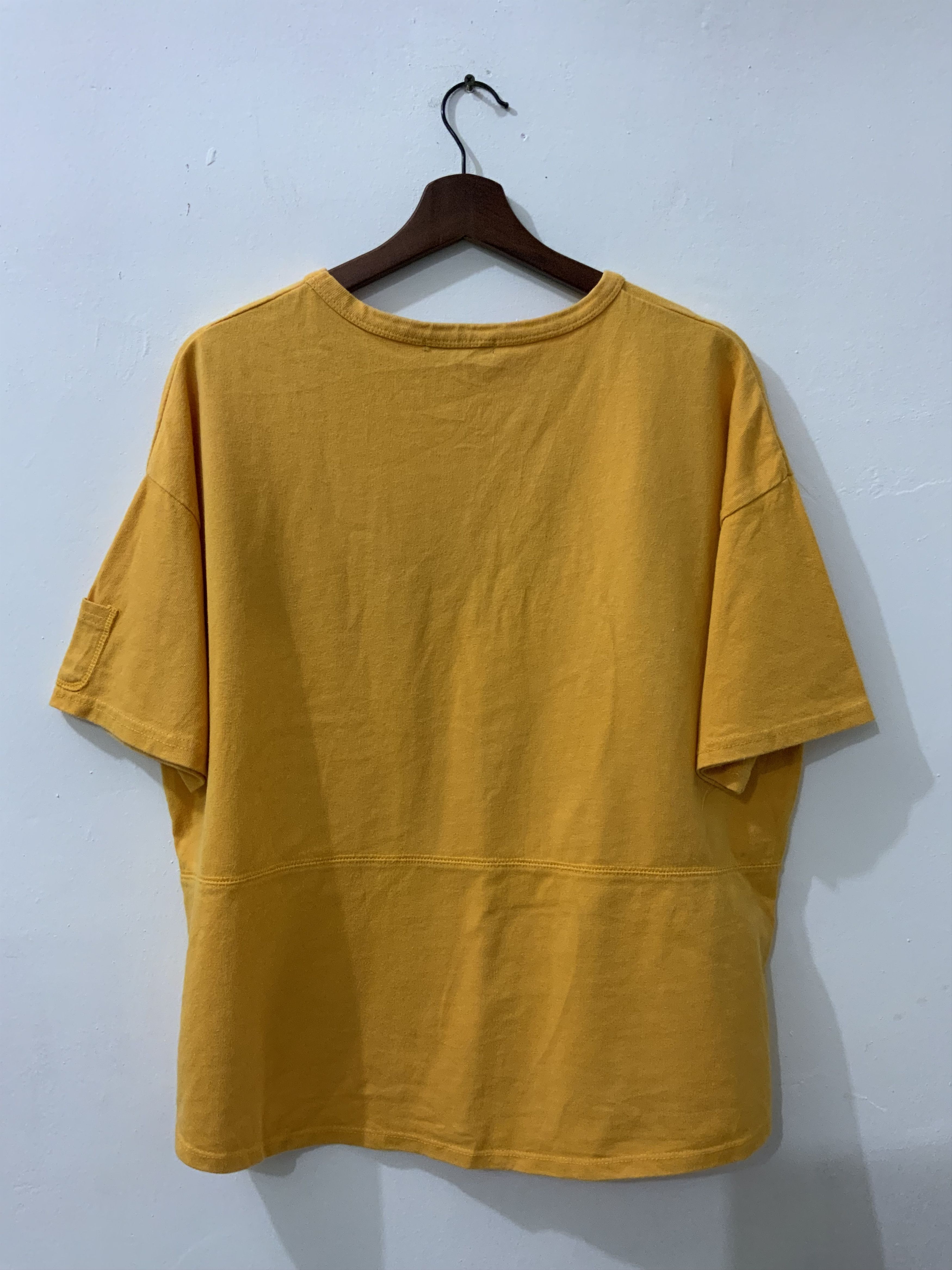 Avirex Avirex MFG Yellow Embroidered with chest pocket Tee Size US M / EU 48-50 / 2 - 2 Thumbnail