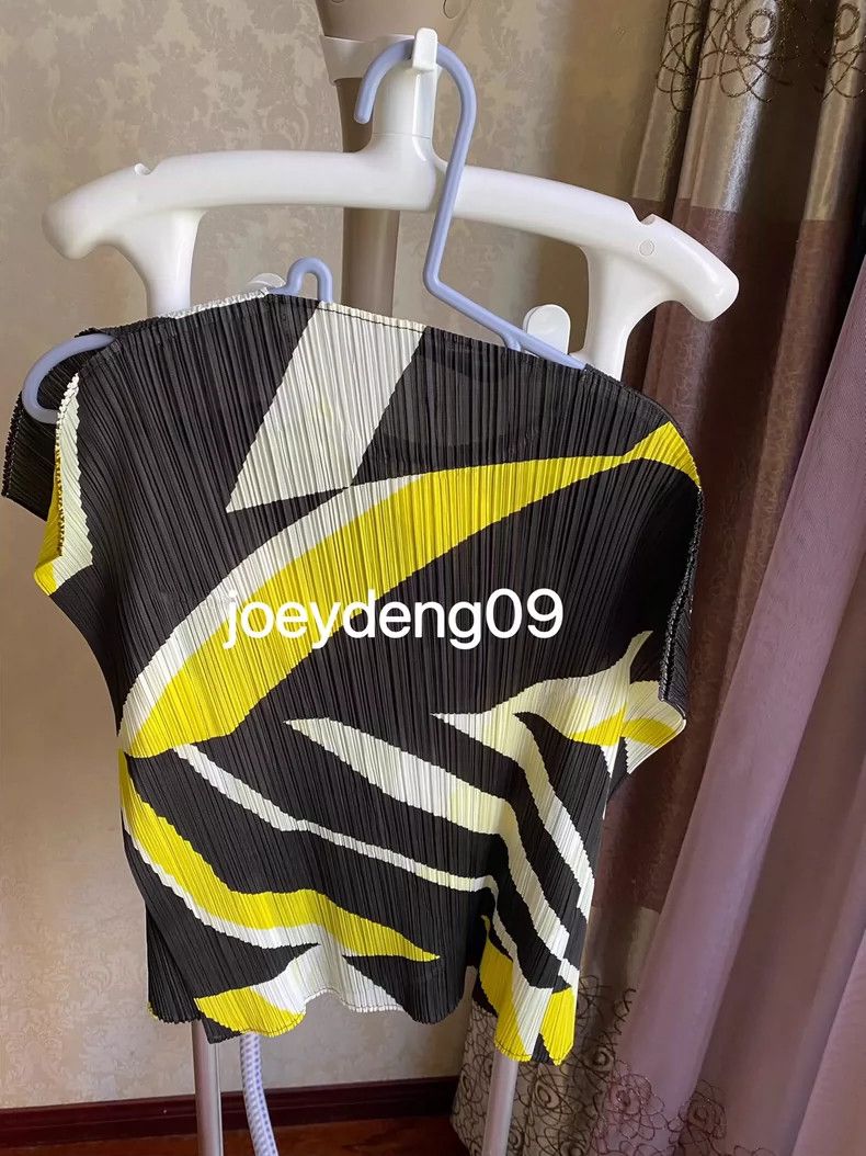 Issey Miyake Issey Miyake size:3 Yellow and black color-matched irregul Size XS / US 0-2 / IT 36-38 - 2 Thumbnail