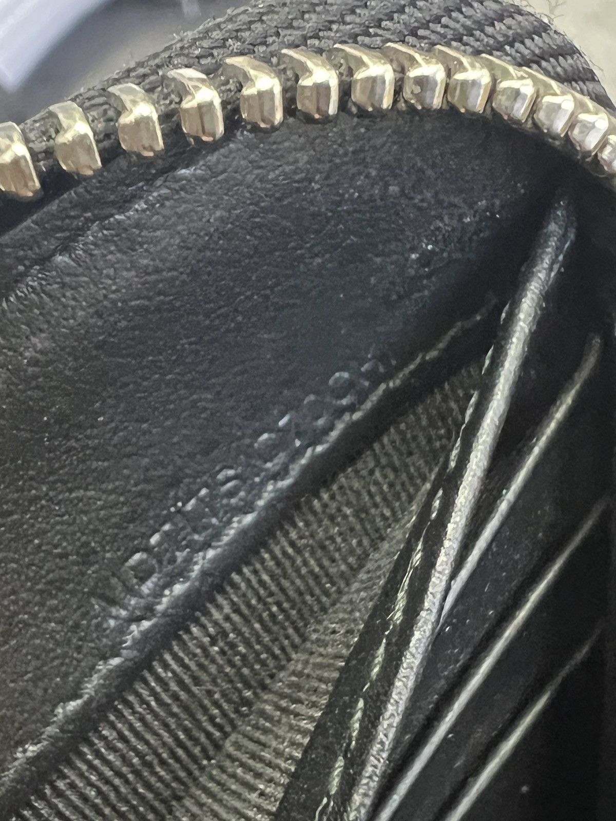 Burberry × Designer Burberry Logo Embossed Leather Bifold Wallet Size ONE SIZE - 7 Thumbnail