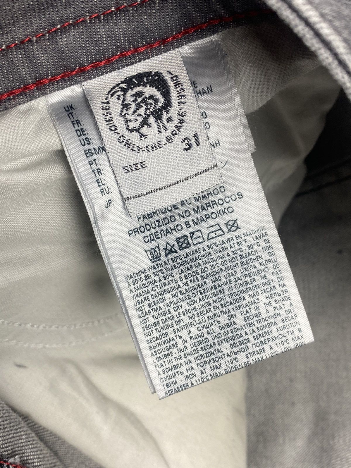 Diesel × Vintage Vintage Diesel Y2K Regular Slim Denim Jeans Size 31 x 30 Size US 31 - 13 Thumbnail
