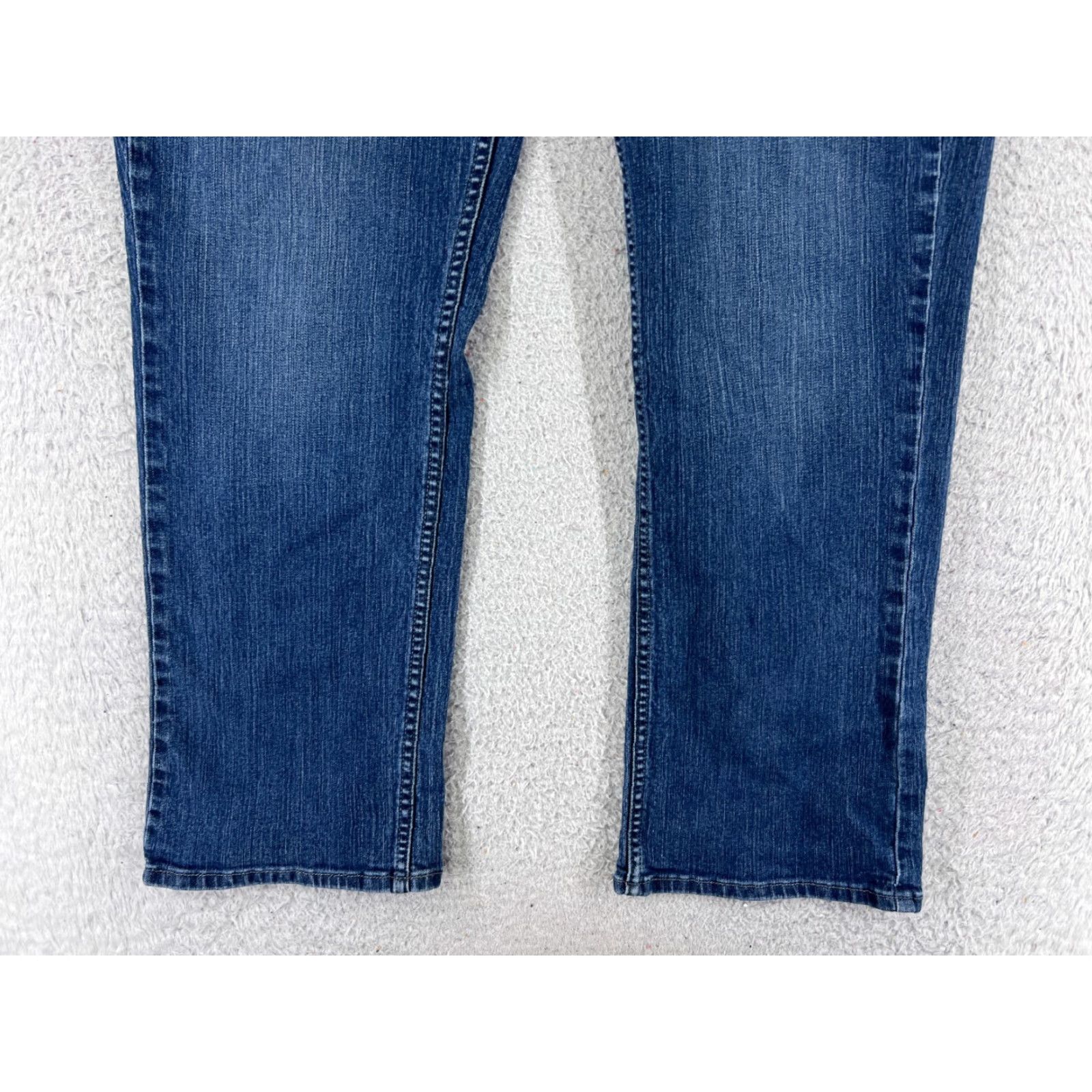 Lee Lee Jeans Women 12P Blue Denim Straight Leg Mid Rise 30x28 Petites Mens? Womens? End: Womens Size 34" / US 12 / IT 48 - 2 Thumbnail