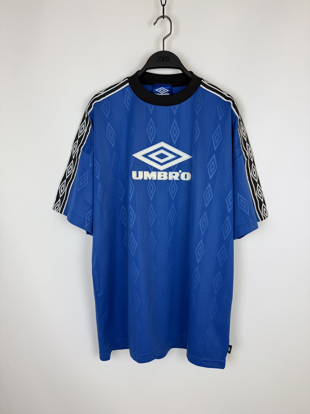 Umbro 1990’s Vintage Umbro Big Logo Monogram Football Jersey Size US XL / EU 56 / 4 - 1 Thumbnail