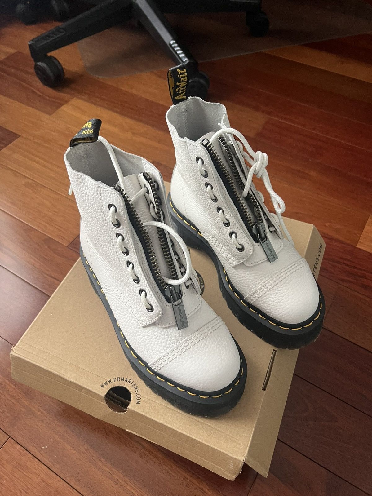 Dr. Martens Dr Martens Sinclair White Milled Nappa Size US 7.5 / IT 37.5 - 3 Thumbnail