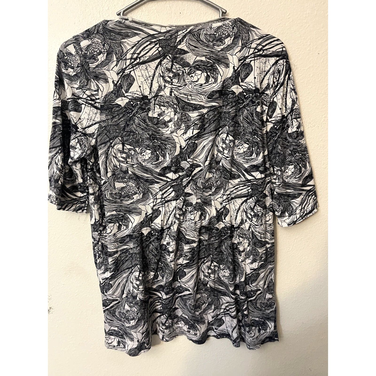 Calvin Klein Calvin Klein Blouse Womens PM Black White Floral Scoop Neck 1/2 Sleeve Size M / US 6-8 / IT 42-44 - 2 Thumbnail