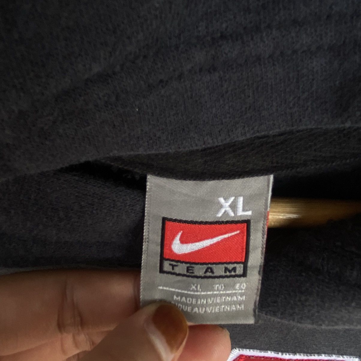 Other Vintage Nike Air Big Logo Embroidered Hoodie Size XL Size US XL / EU 56 / 4 - 6 Thumbnail