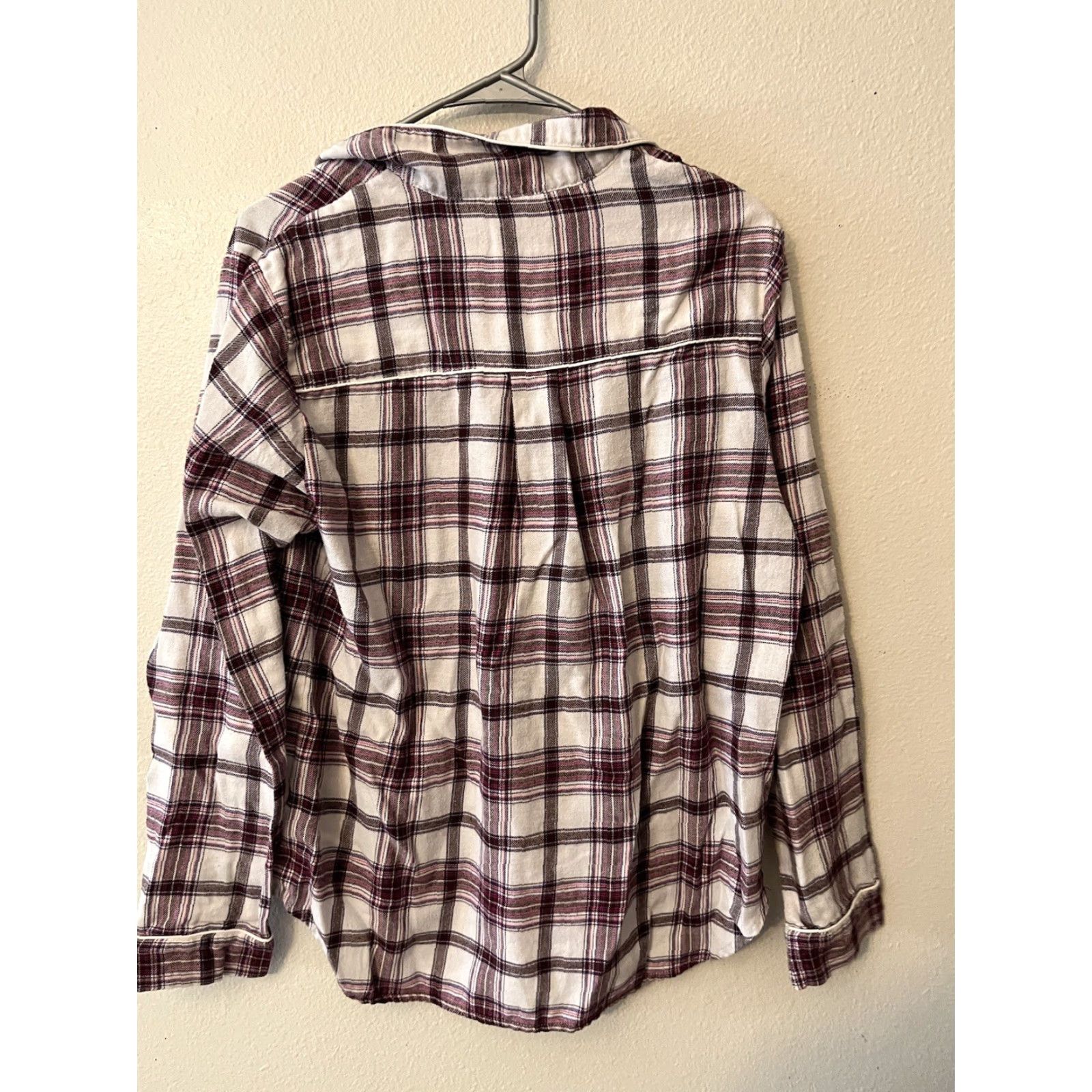 Ugg Ugg Womens Raven Flannel Sleepwear Top Size L Red — Sleepwear Top, Women, L, Red, Flannel, Ugg Size ONE SIZE - 3 Thumbnail