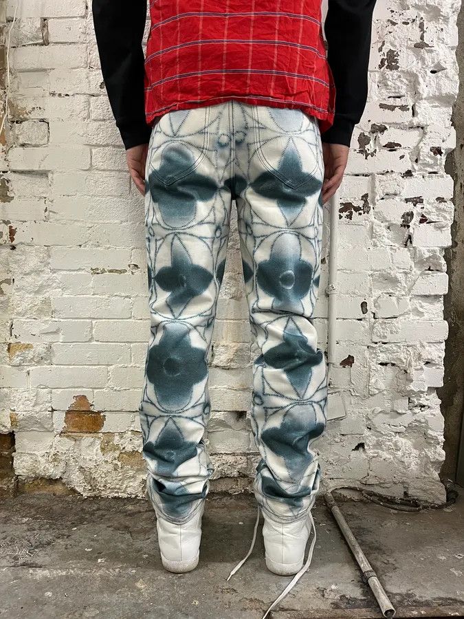 Louis Vuitton Louis Vuitton Blurred Logo Cream & Blue Pants Size US 32 / EU 48 - 4 Thumbnail