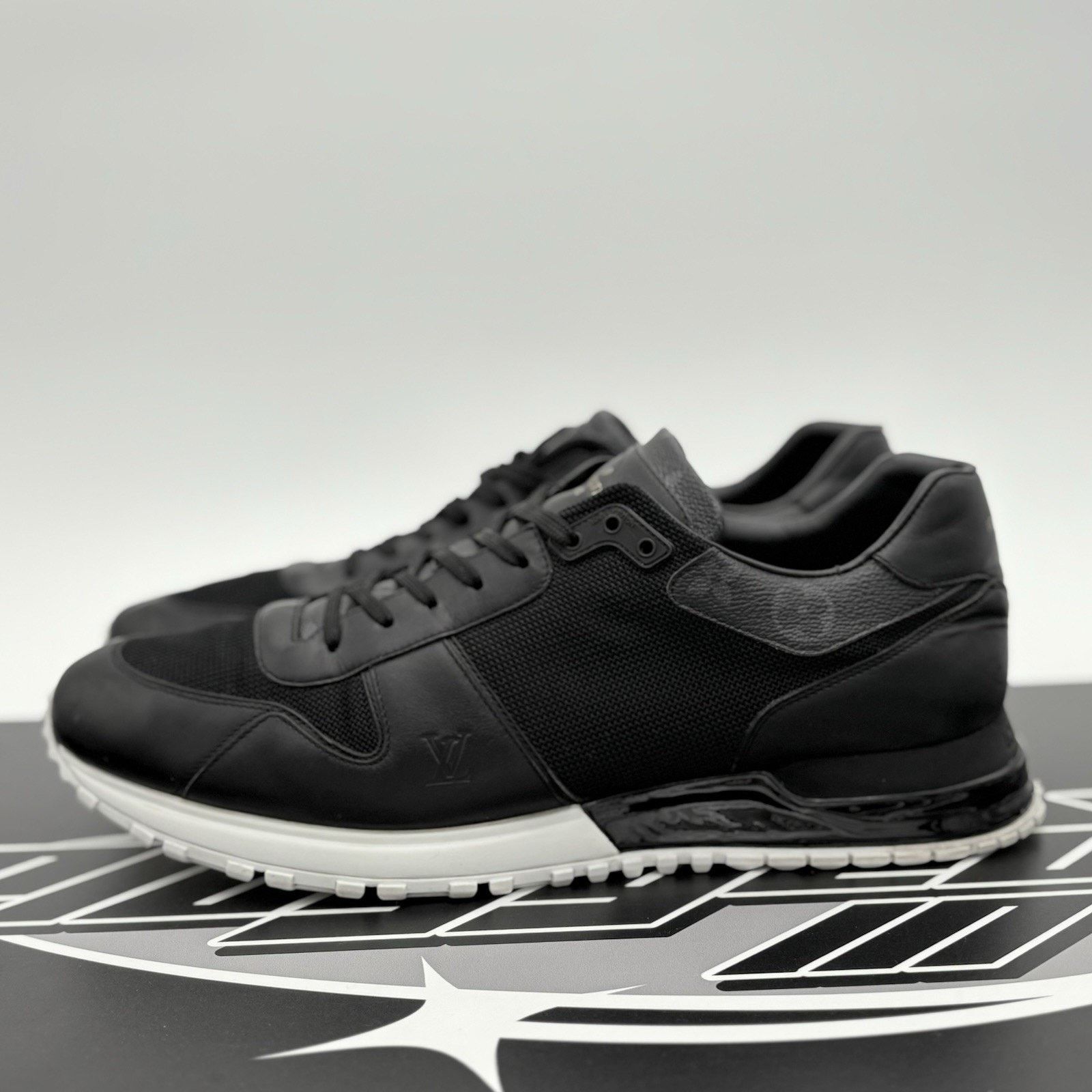 Louis Vuitton Louis Vuitton Run Away ' Black White ' | GOOD CONDITION Size US 11 / EU 44 - 1 Thumbnail