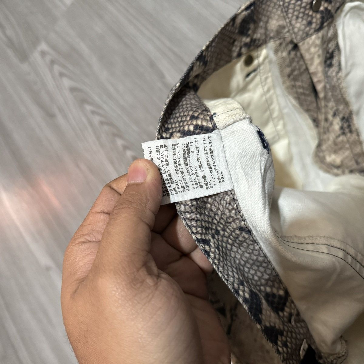 Japanese Brand Japanese Brand Men's batsu Snake Print Long Pants Size US 30 / EU 46 - 10 Thumbnail
