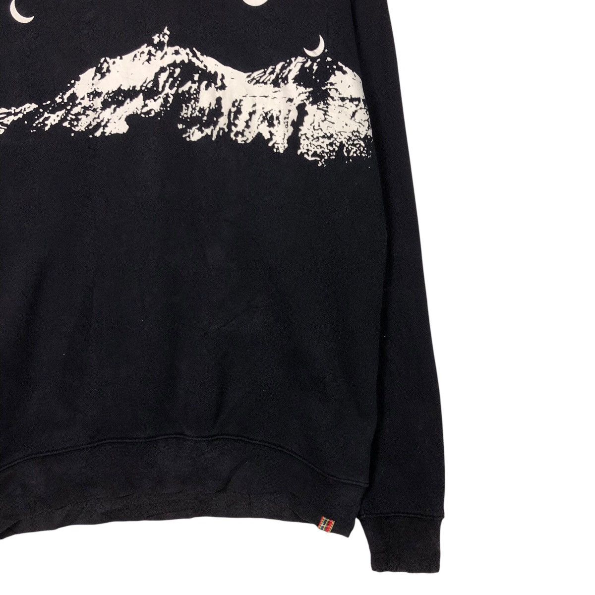 Nike 📌Vintage Sweatshirt Nike One Faith Full Moon Skyline Size US XL / EU 56 / 4 - 6 Thumbnail