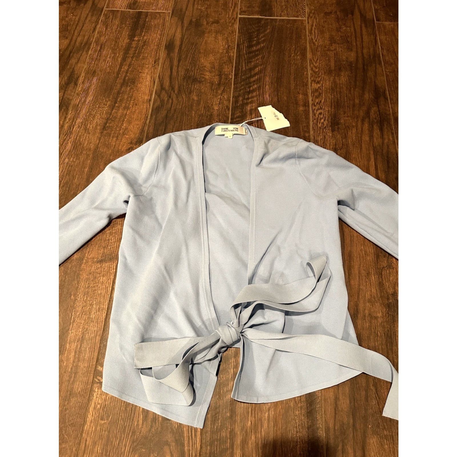Diane von Furstenberg Diane von Furstenberg Ladies Blouse M Blue Knit Wrap Shirt Ladies M Blue Knit Wrap DVF Size M / US 6-8 / IT 42-44 - 4 Thumbnail