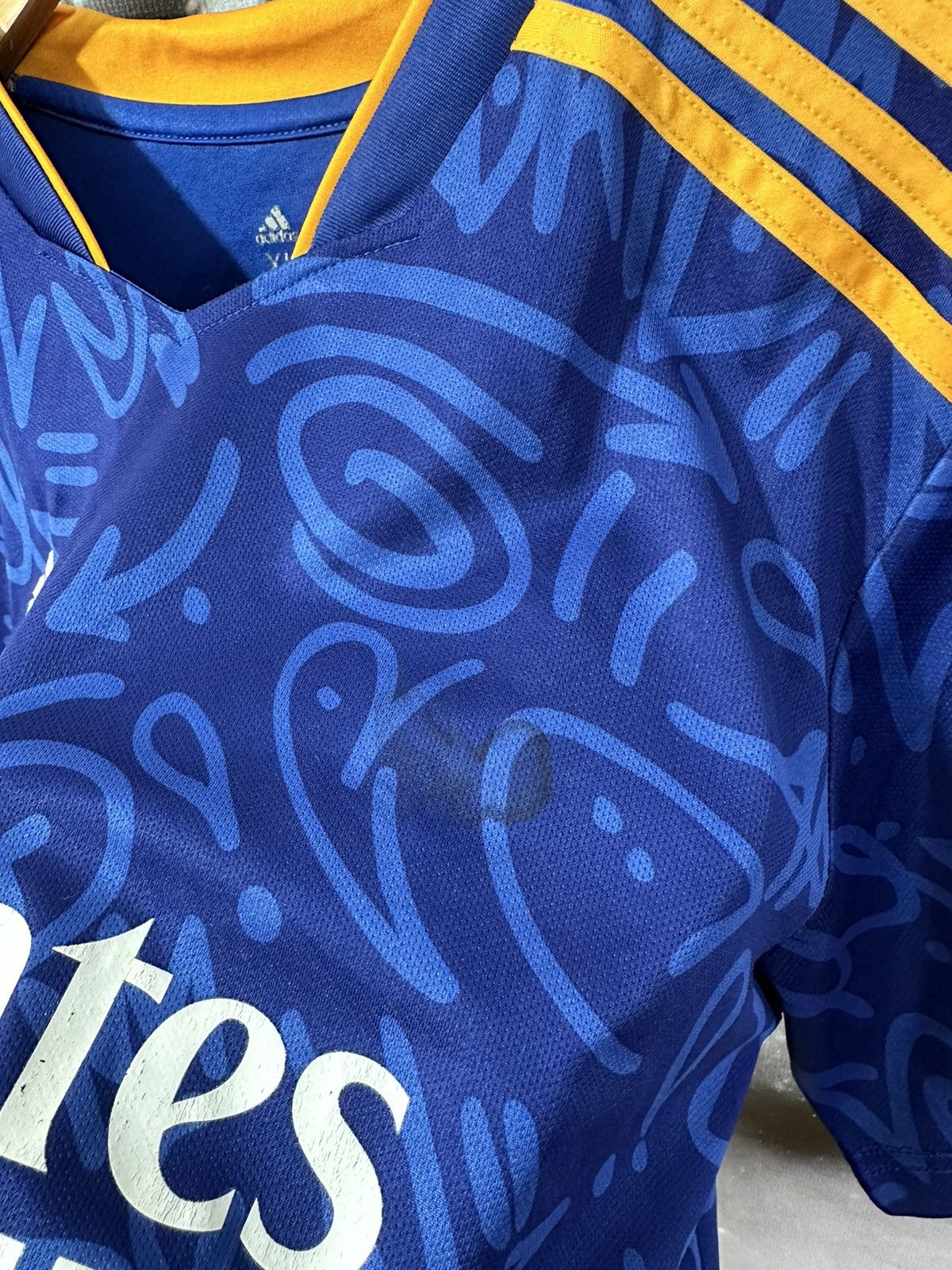 Adidas Adidas Real Madrid Away Jersey 21/22 Size US XL / EU 56 / 4 - 8 Thumbnail