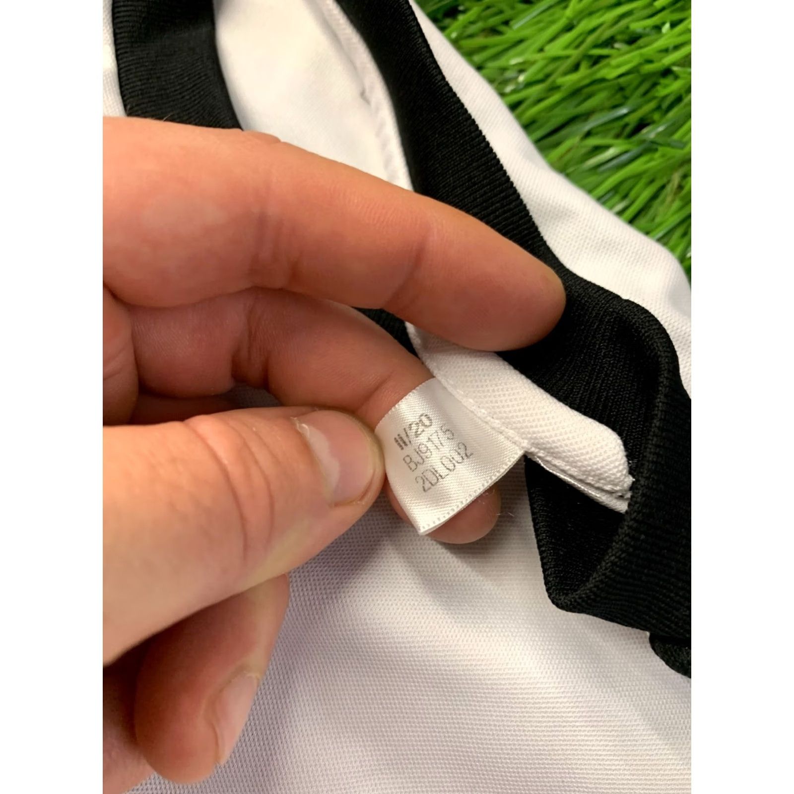 Adidas ADIDAS PERFORMANCE SQUADRA FOOTBALL SHIRT JERSEY L Mens White and Black 2020 Adidas Squadra Football Shirt Jersey L Size US L / EU 52-54 / 3 - 7 Thumbnail