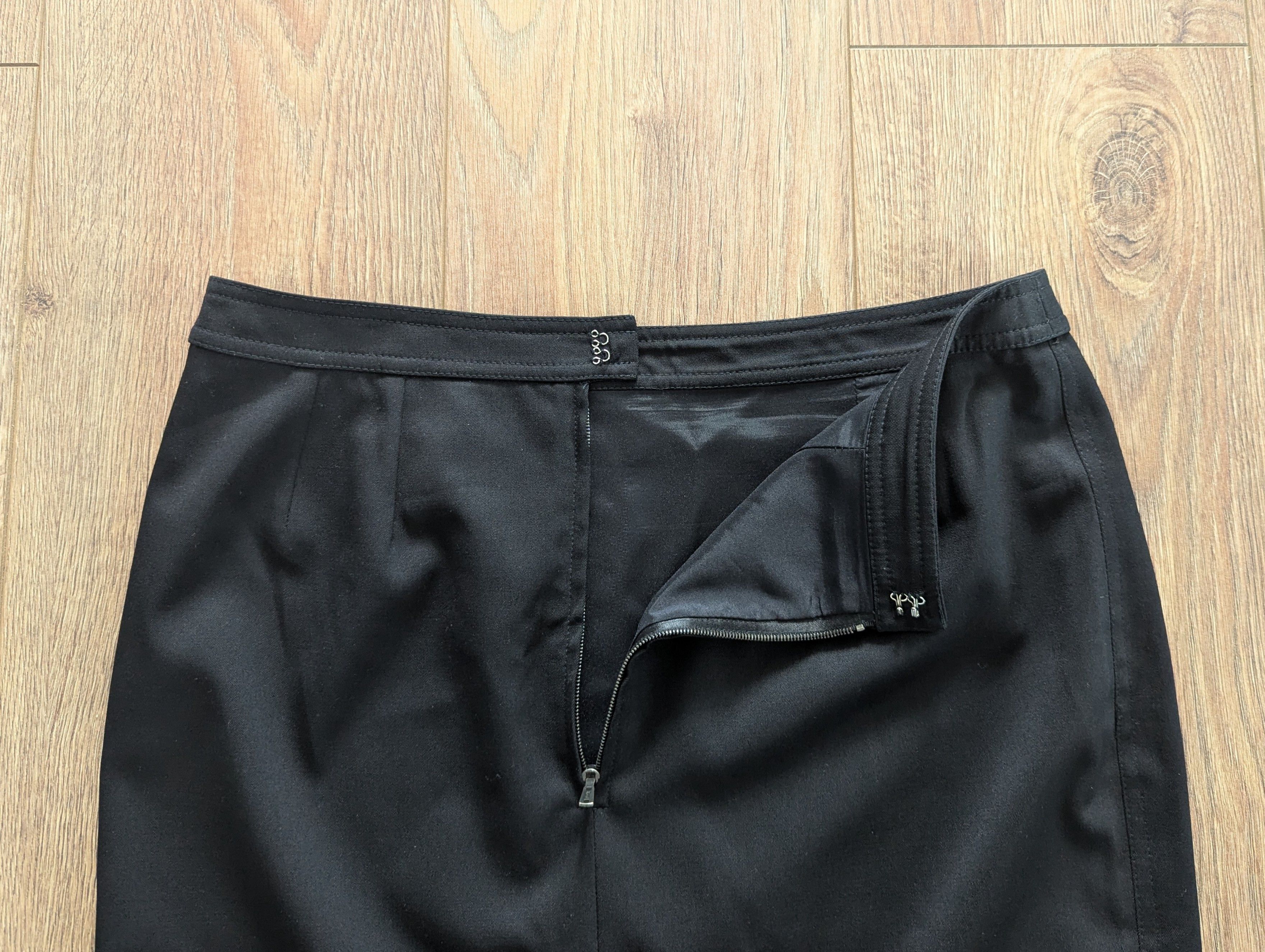 Yves Saint Laurent Yves Saint Laurent Rive Gauche Lana Wool Skirt MadeInFrance Size 28" / US 6 / IT 42 - 15 Thumbnail