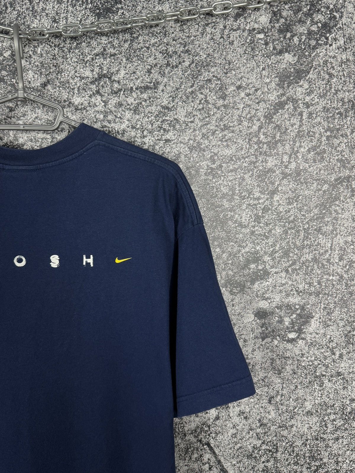 Nike Men’s Nike Big Swoosh Vintage 90s Logo T-Shirt Retro Size L Size US L / EU 52-54 / 3 - 10 Thumbnail