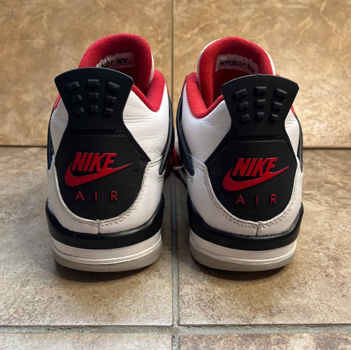 Jordan Brand Air Jordan 4 Retro OG GS “Fire Red” 2020 Size US 7 / EU 40 - 4 Thumbnail