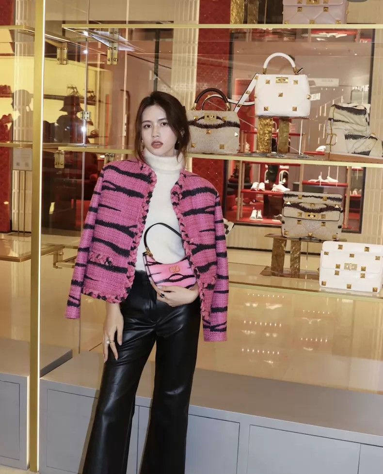Valentino Valentino Year of the Tiger limited pink jacket Size XS / US 0-2 / IT 36-38 - 7 Thumbnail