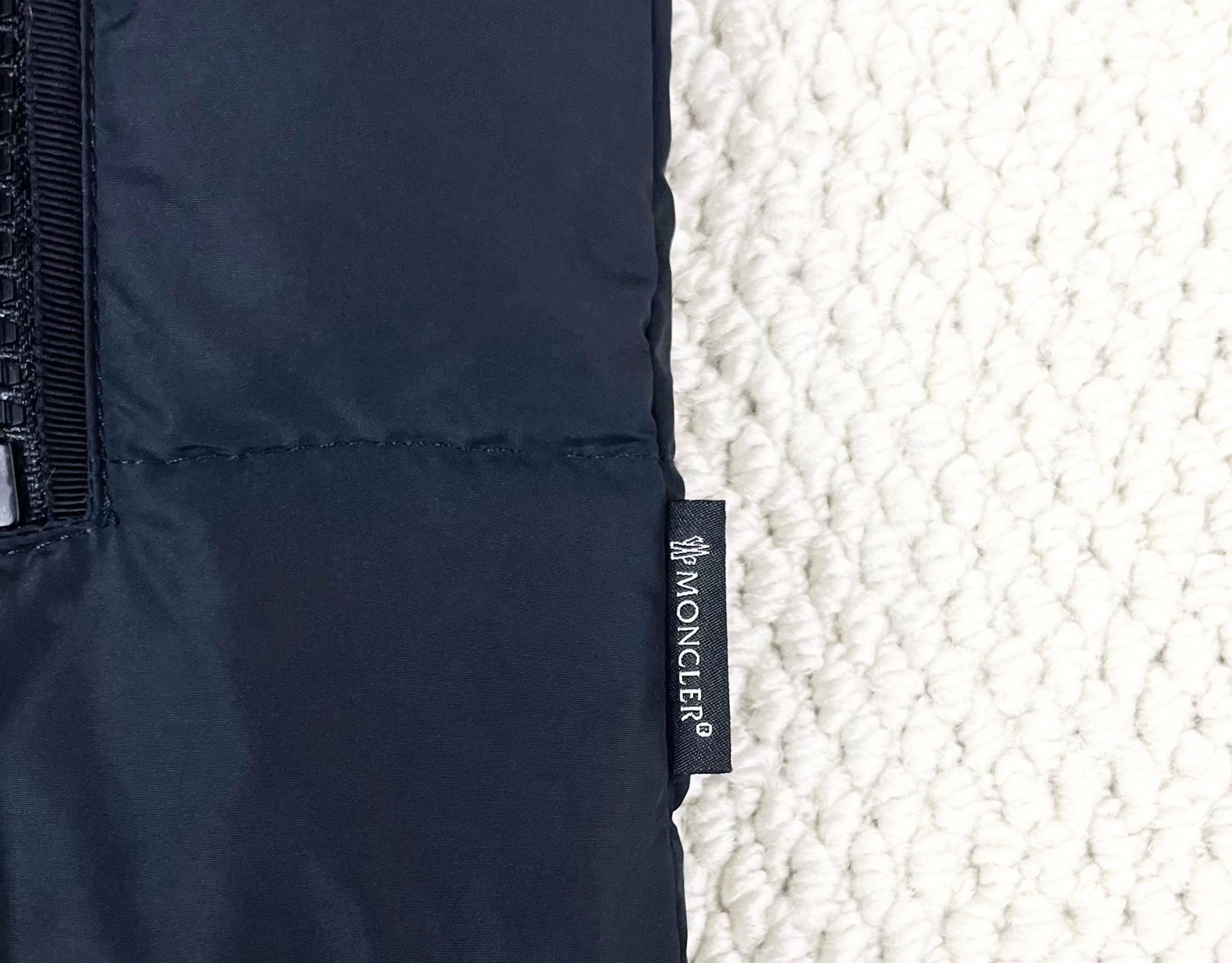 Moncler Moncler Black Fur-Trimmed Side Zip Down Jacket Size US S / EU 44-46 / 1 - 4 Thumbnail
