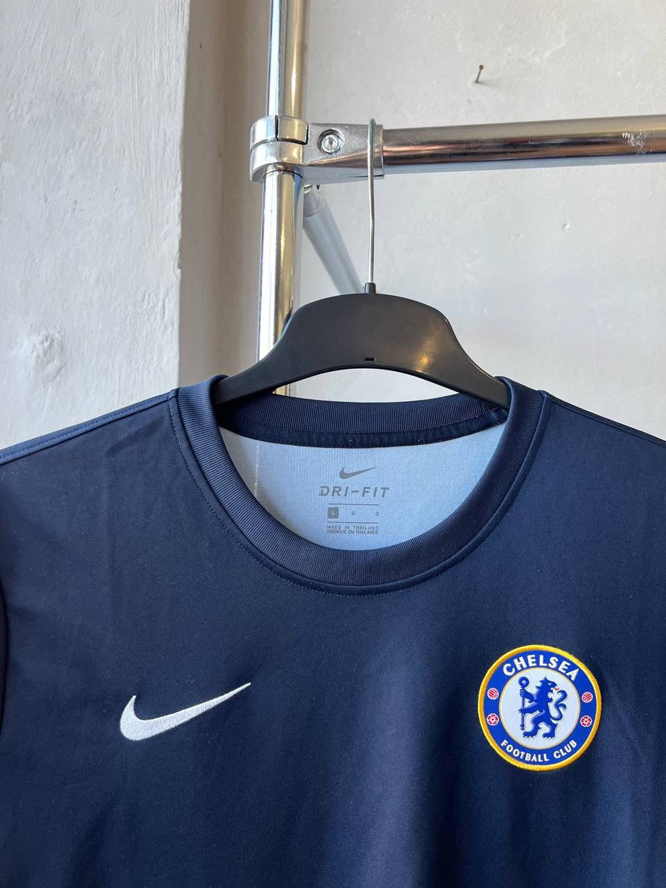 Nike 2019/20 CHELSEA FC TRAINING FOOTBALL SHIRT SOCCER JERSEY L Size US L / EU 52-54 / 3 - 6 Thumbnail
