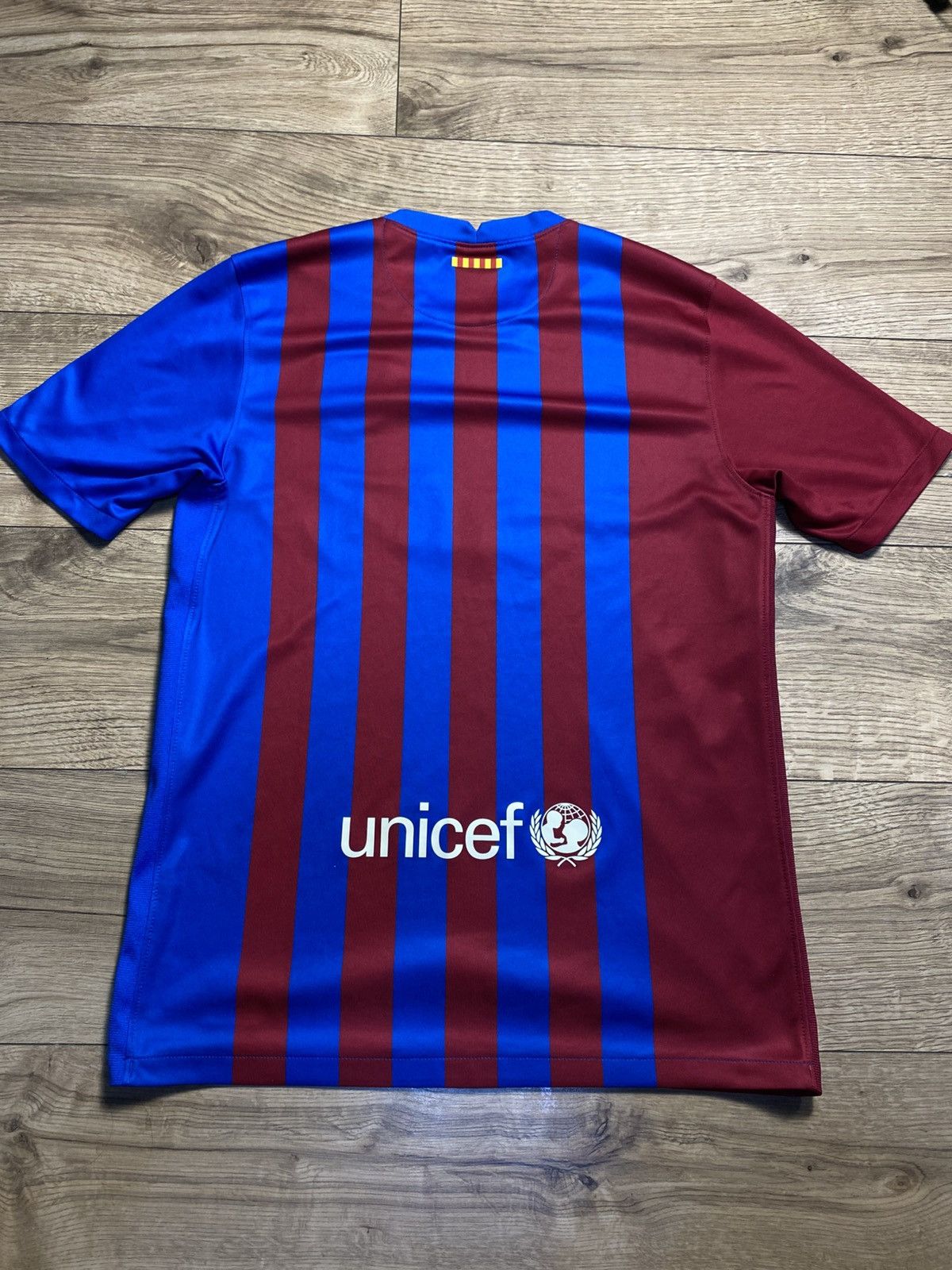 Nike Nike FC Barcelona Home Jersey 2021-2022 Men's Size M Size US M / EU 48-50 / 2 - 4 Thumbnail