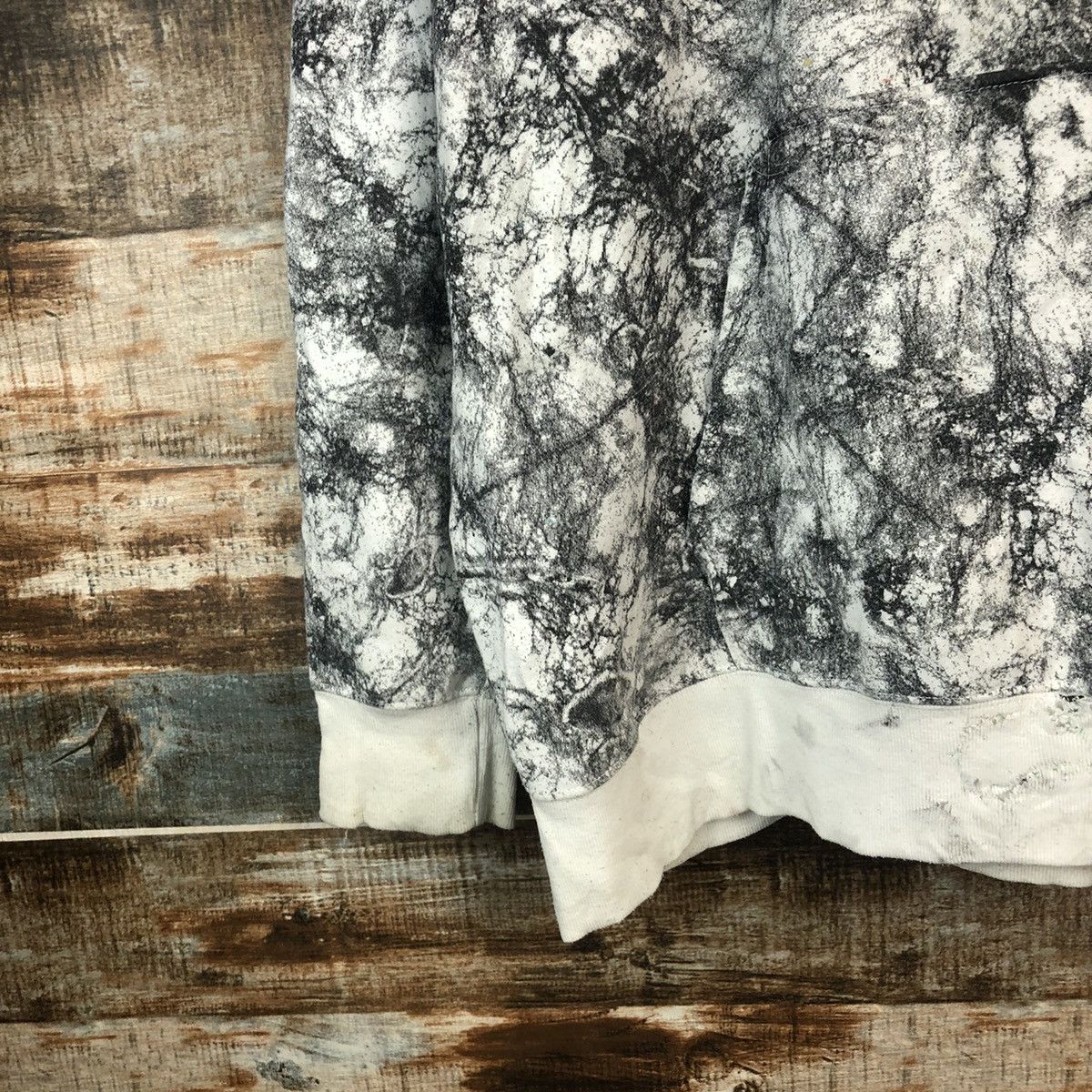 Japanese Brand Beamere White camo ripped sweatshirt Hoodie #A2031 Size US XL / EU 56 / 4 - 7 Thumbnail