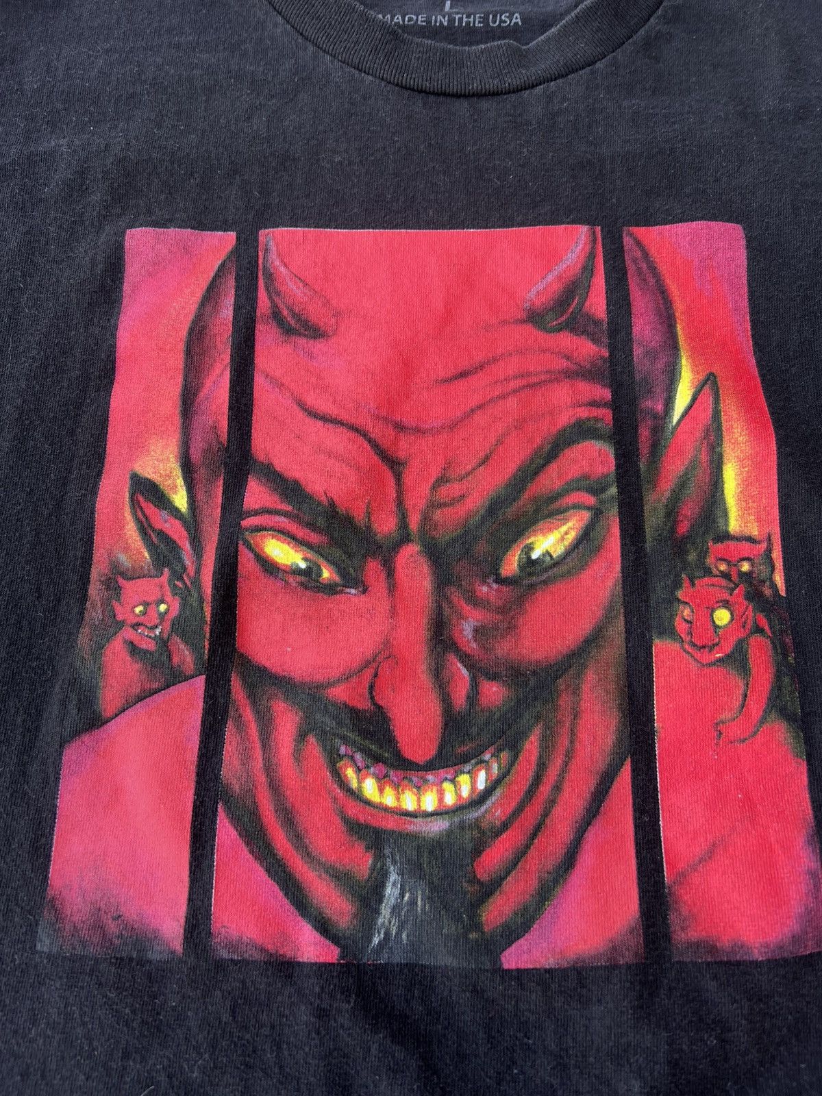 Vintage Vintage devil graphic tee 👹 Size US L / EU 52-54 / 3 - 3 Thumbnail